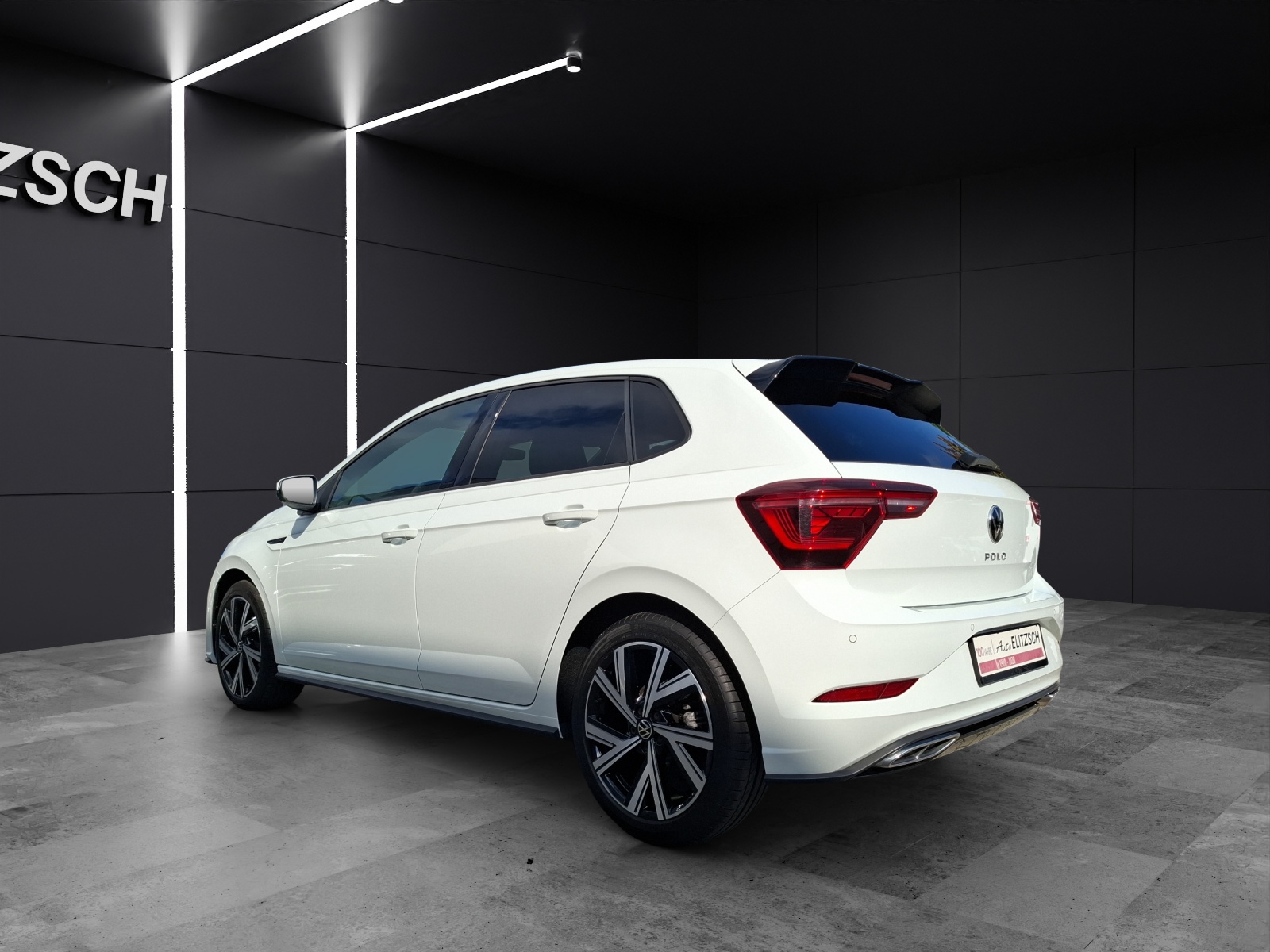 Fahrzeugabbildung Volkswagen Polo TSI R-Line DSG Matrix Navi AID ACC RFK SH