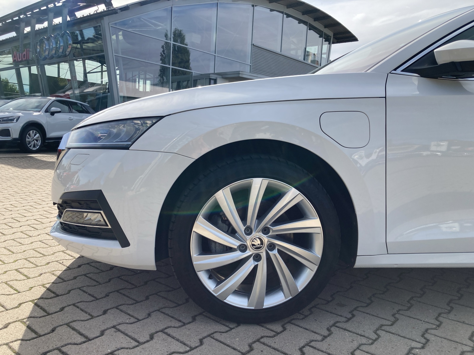 Fahrzeugabbildung SKODA Octavia Combi iV Style DSG LED Navi ACC RFK SH 18