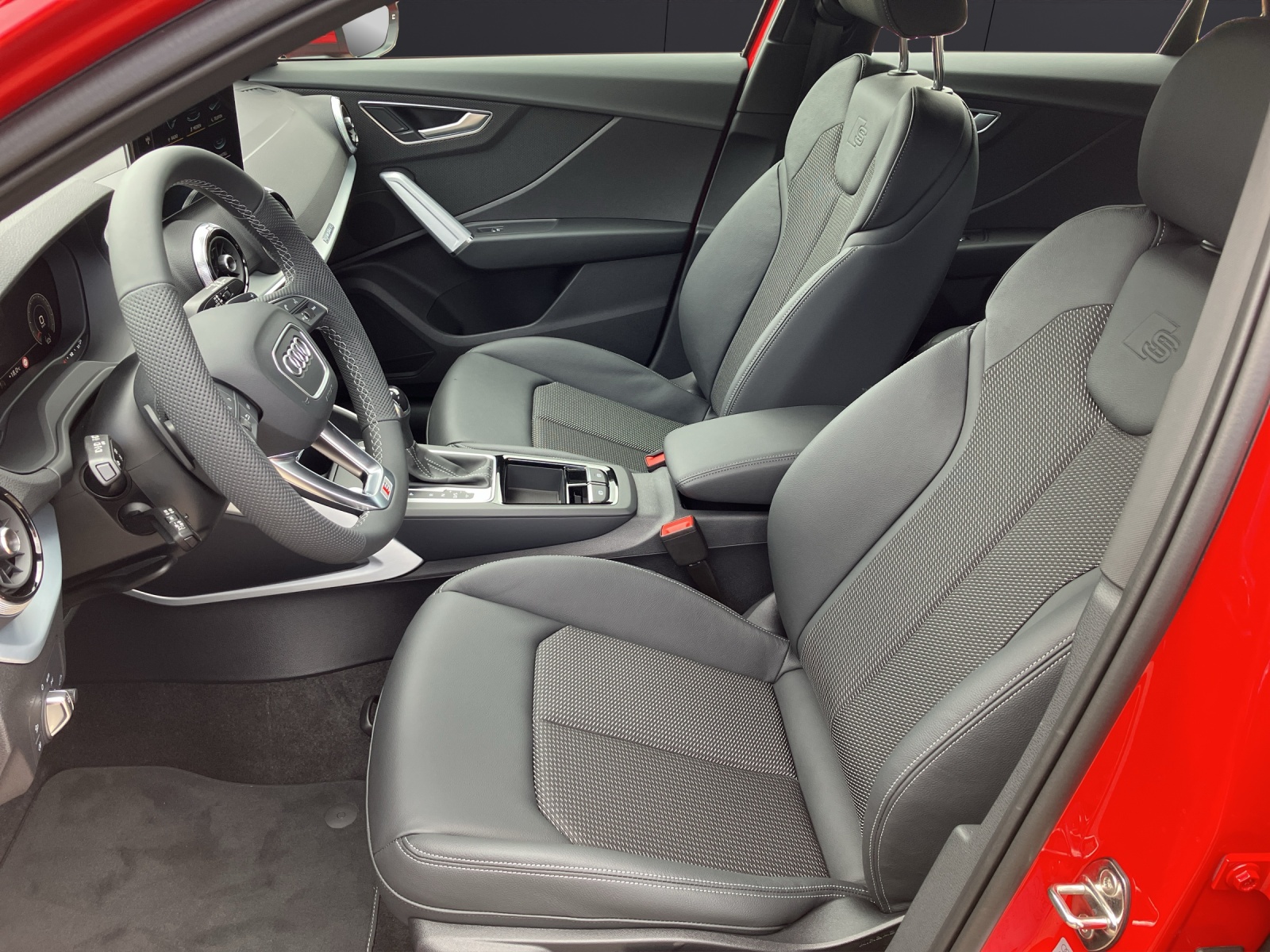 Fahrzeugabbildung Audi Q2 40 TFSI quattro advanced