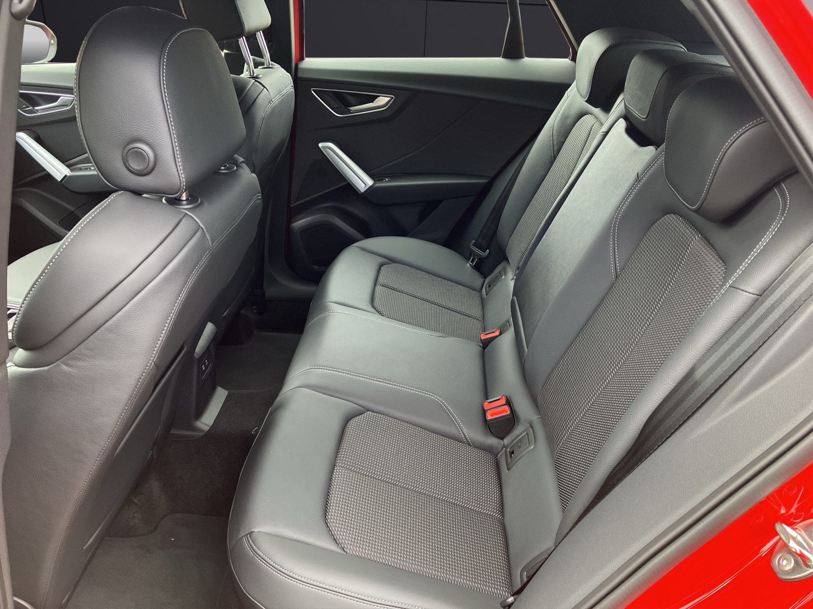 Fahrzeugabbildung Audi Q2 40 TFSI quattro advanced