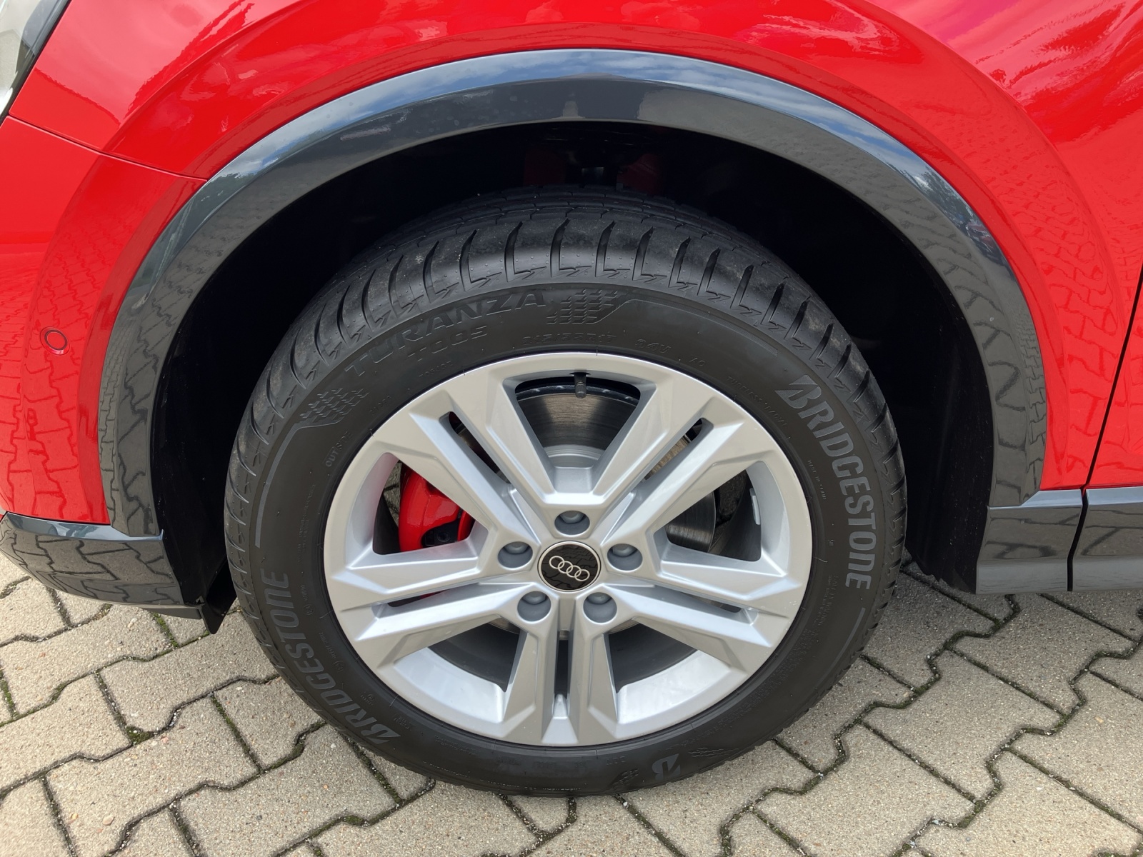 Fahrzeugabbildung Audi Q2 40 TFSI quattro advanced