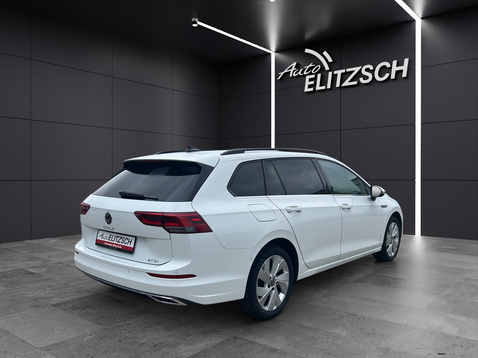 Fahrzeugabbildung Volkswagen Golf VIII Variant Style eTSI DSG LED+ ACC SH LRHzg RearView AppConnect Ambiente Navi