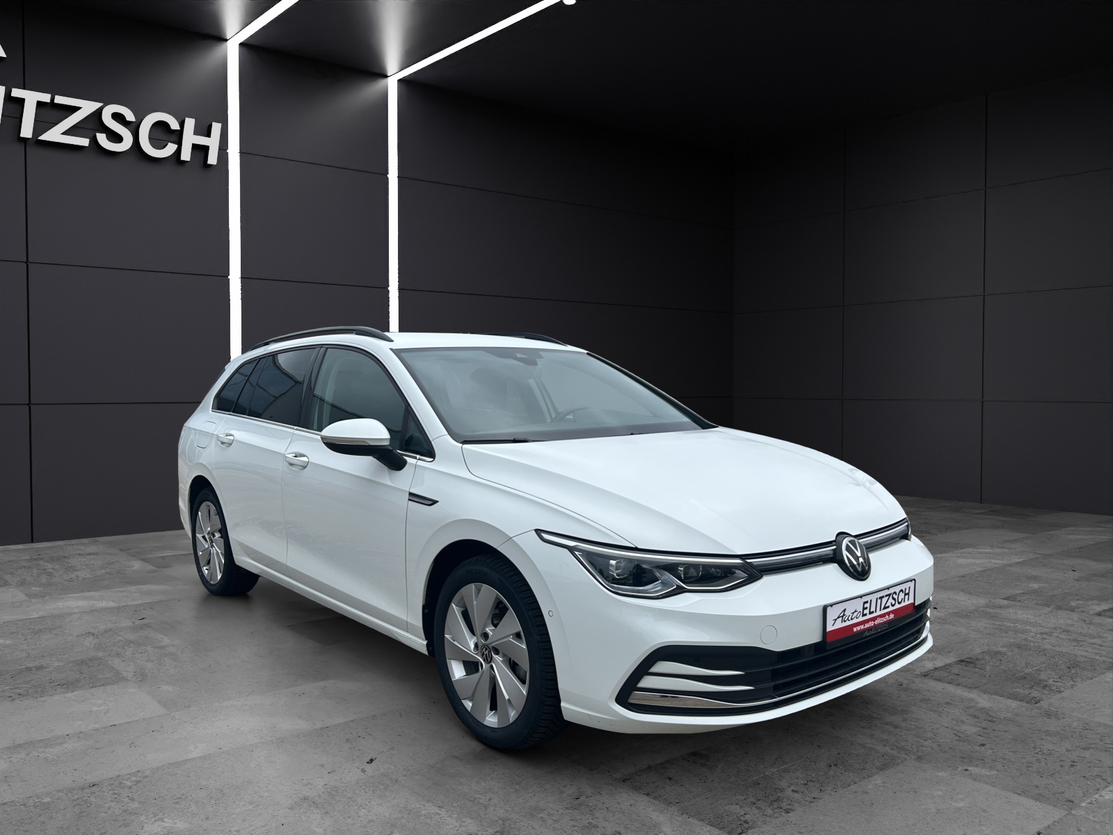 Fahrzeugabbildung Volkswagen Golf VIII Variant Style eTSI DSG LED+ ACC SH LRHzg RearView AppConnect Ambiente Navi