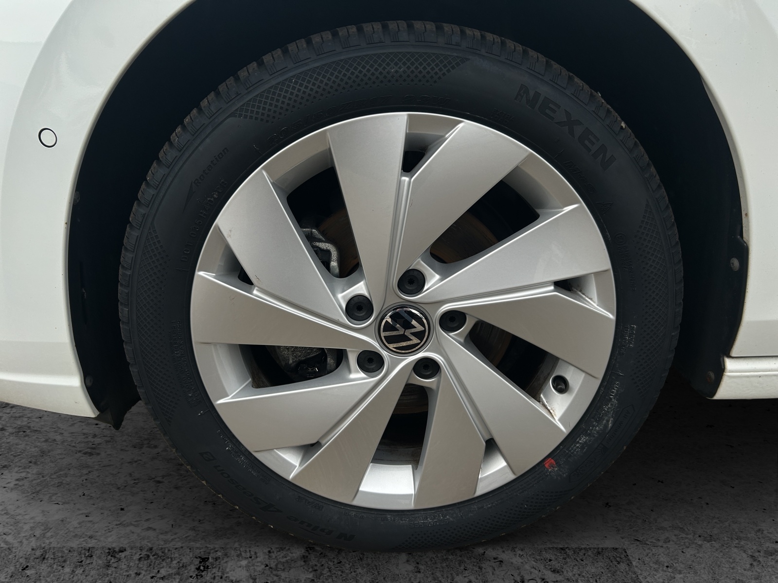 Fahrzeugabbildung Volkswagen Golf VIII Variant Style eTSI DSG LED+ ACC SH LRHzg RearView AppConnect Ambiente Navi