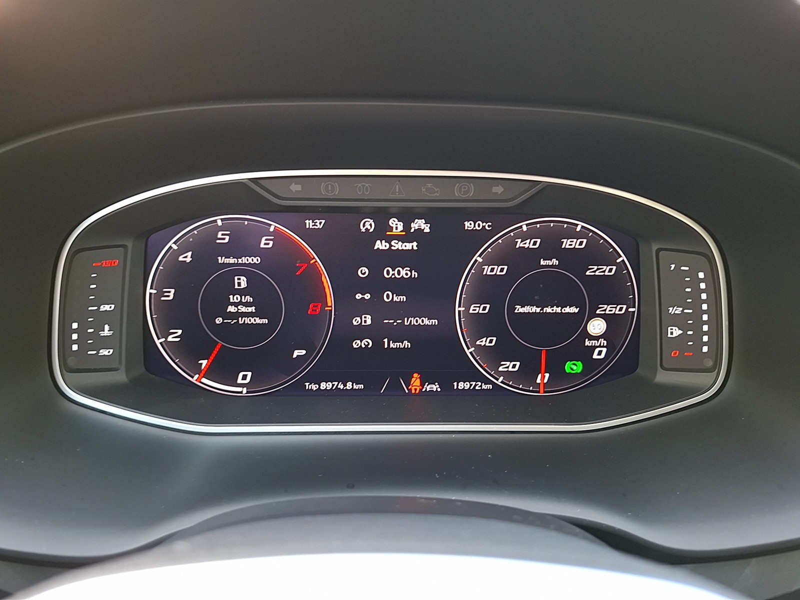 Fahrzeugabbildung SEAT Ateca TSI Style DSG LED Navi AID ACC Park-Assist SH