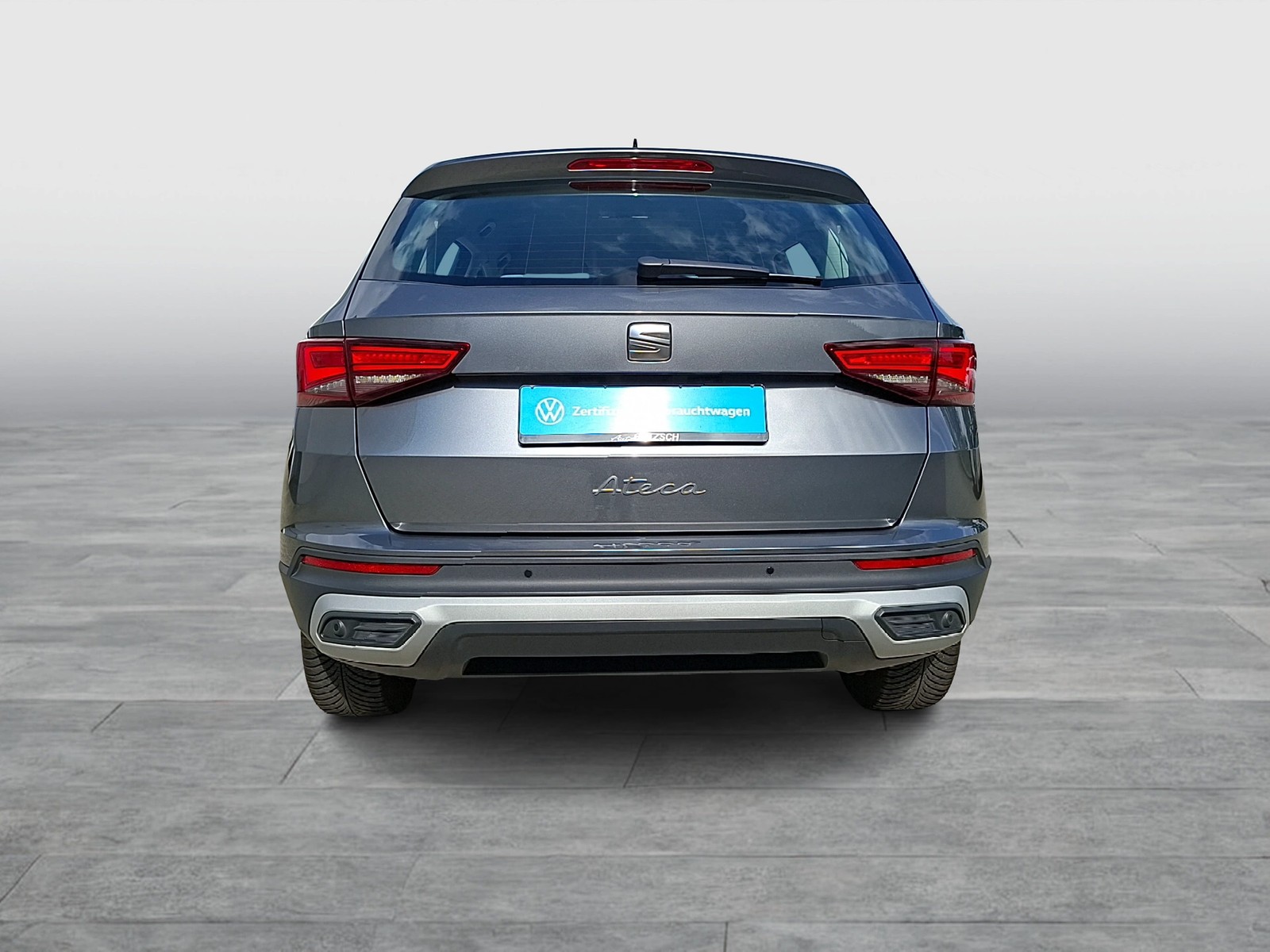 Fahrzeugabbildung SEAT Ateca TSI Style DSG LED Navi AID ACC Park-Assist SH