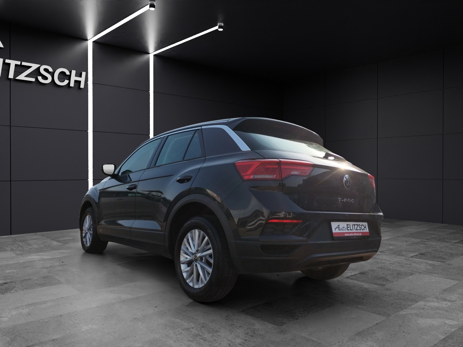 Fahrzeugabbildung Volkswagen T-Roc TSI AHK SHZ Klima WeConnect DAB+
