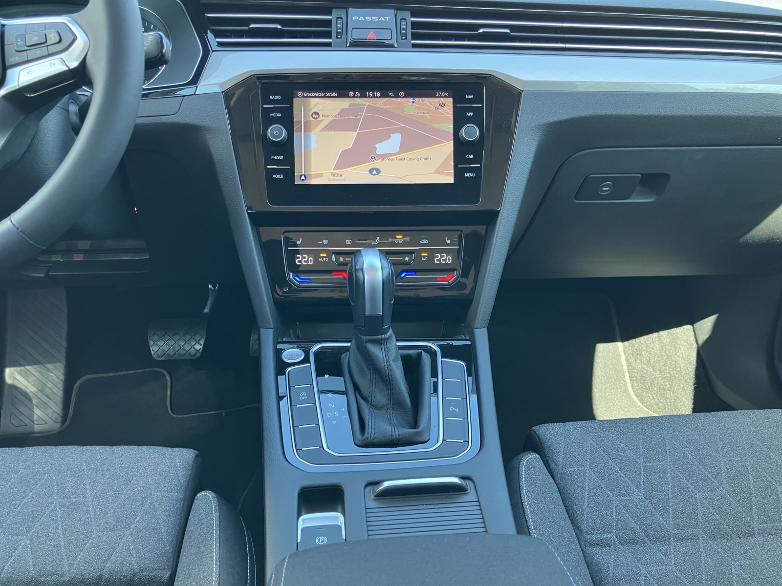 Fahrzeugabbildung Volkswagen Passat Variant TDI Business DSG LED Navi ACC RFK AHK SH