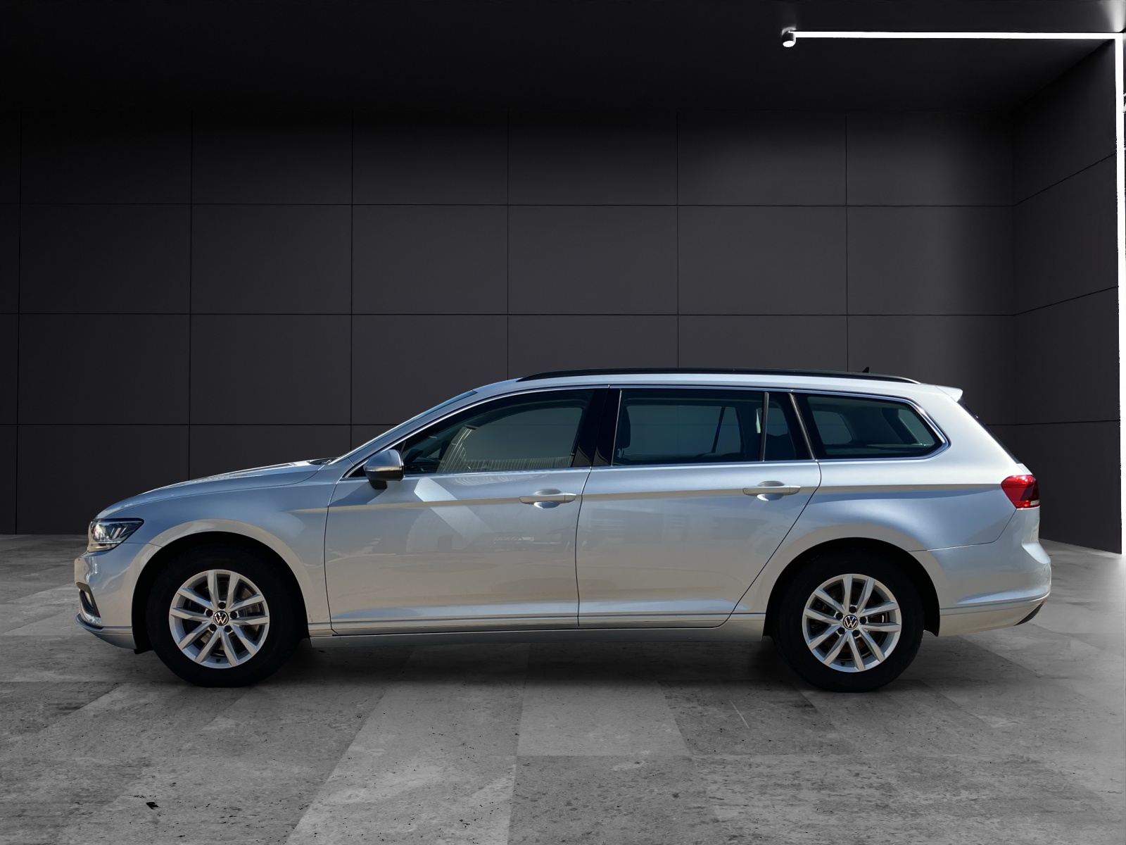 Fahrzeugabbildung Volkswagen Passat Variant TDI Business DSG LED Navi ACC RFK AHK SH
