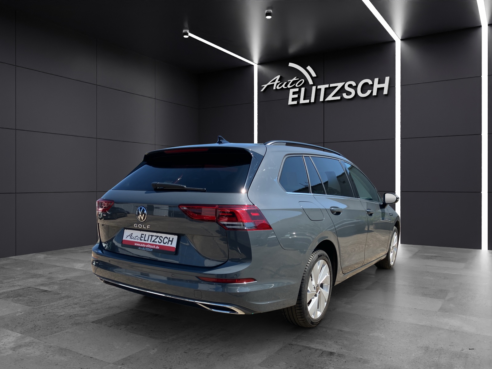 Fahrzeugabbildung Volkswagen Golf VIII Variant TDI Style DSG LEDplus Navi AID ACC PDC SH
