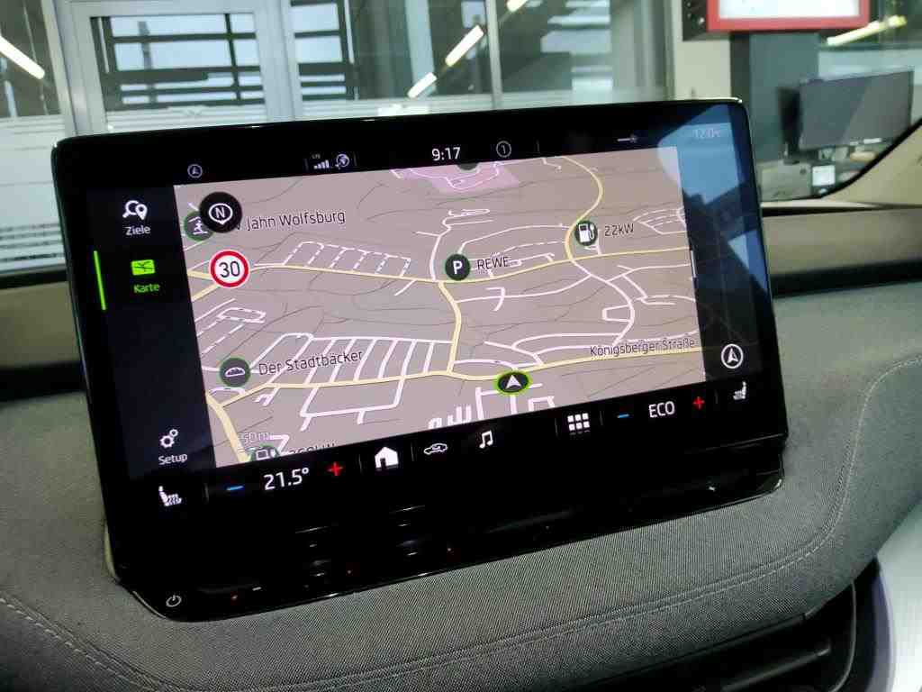 Fahrzeugabbildung SKODA Enyaq 60 Loft LED AHK Navi ACC RFK WP SH