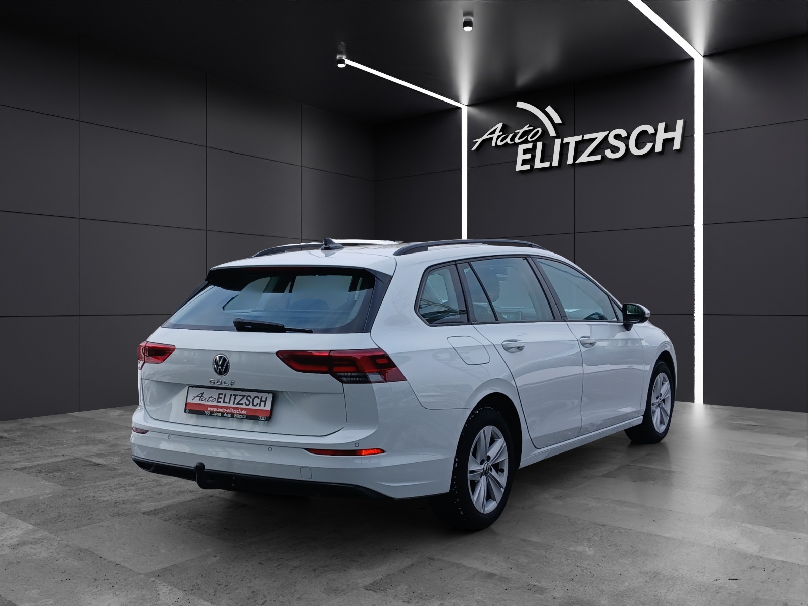 Fahrzeugabbildung Volkswagen Golf VIII Variant TDI Life DSG LED Navi AID ACC PDC SH