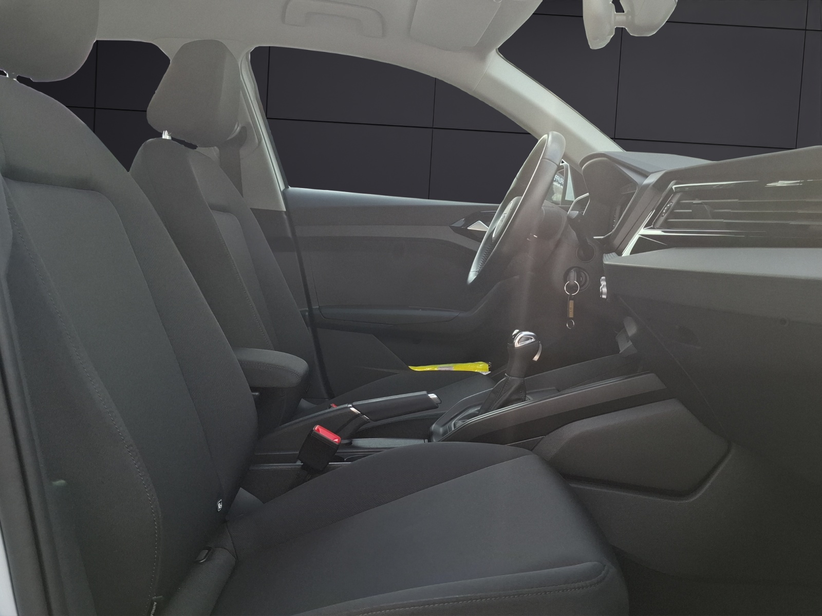 Fahrzeugabbildung Audi A1 Sportback 30 TFSI S-tronic LED Navi AVC GRA PDC SH