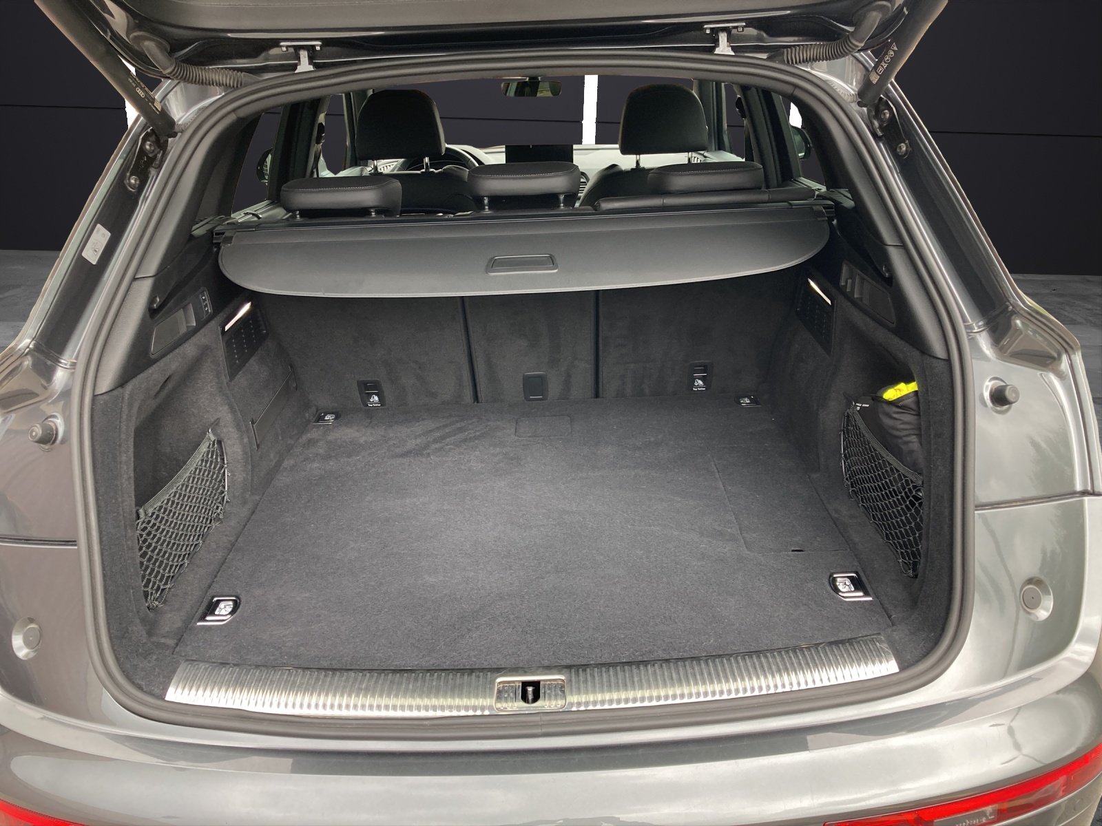 Fahrzeugabbildung Audi Q5 55 TFSI e quattro S-line