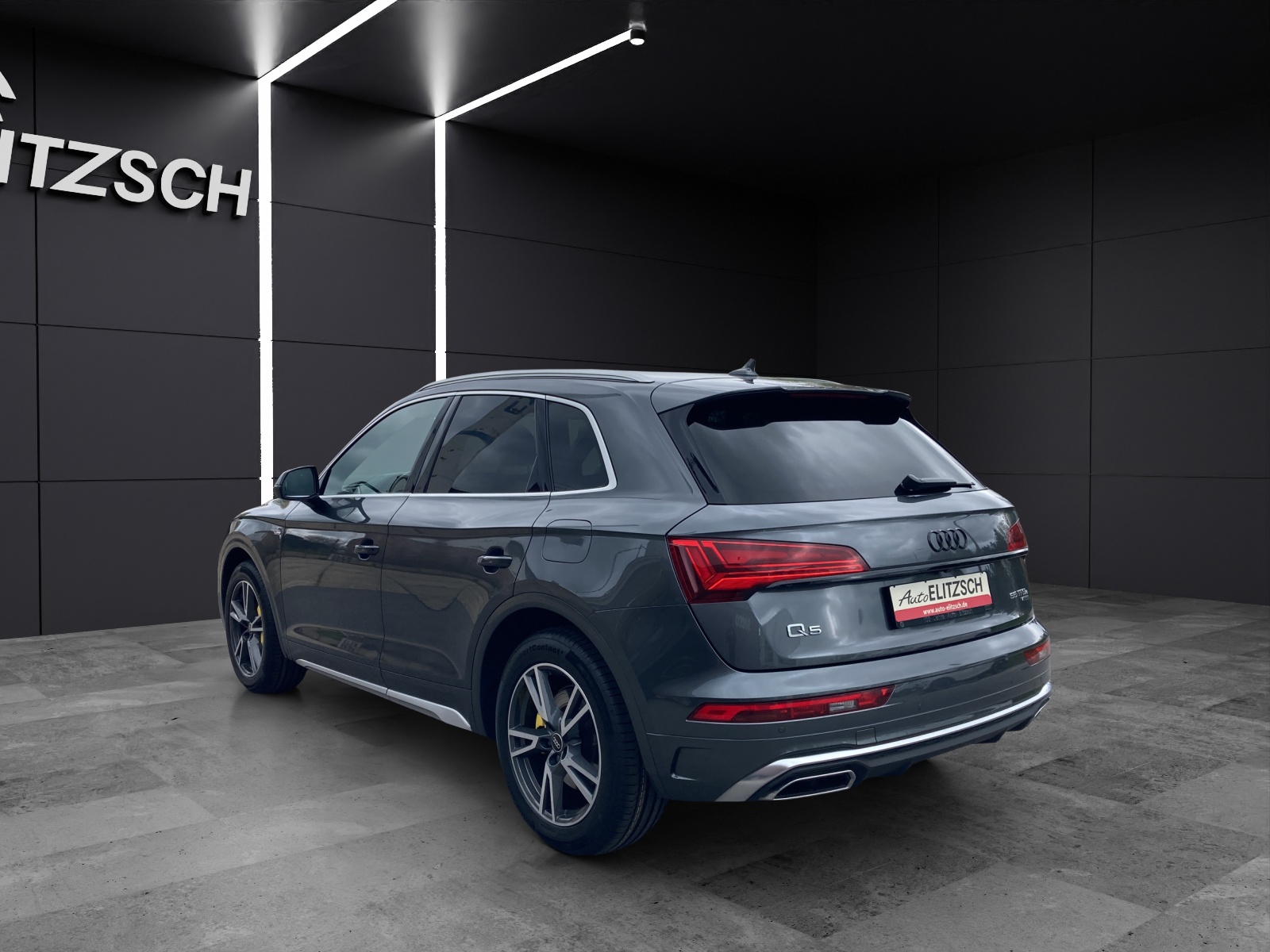 Fahrzeugabbildung Audi Q5 55 TFSI e quattro S-line