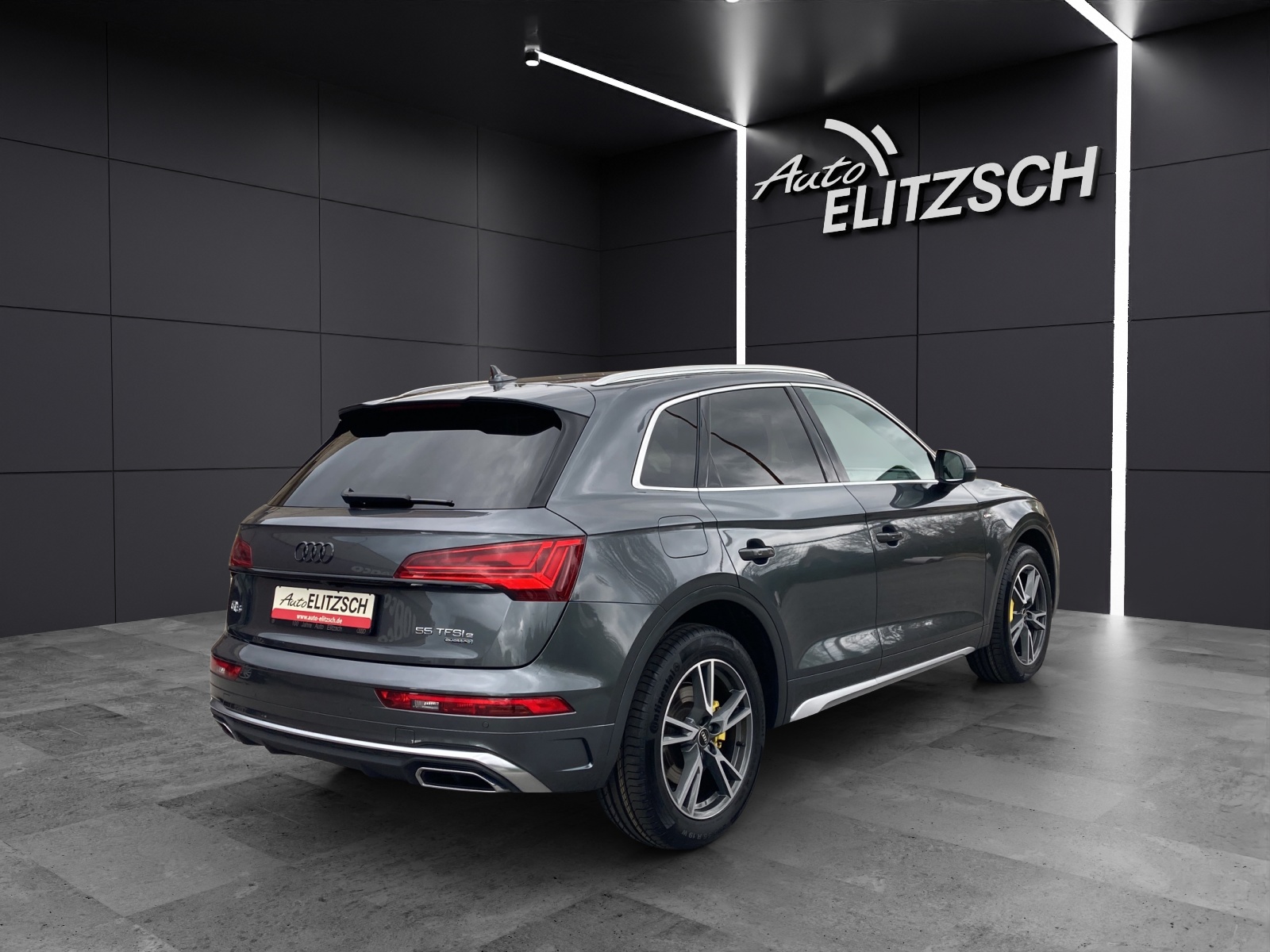 Fahrzeugabbildung Audi Q5 55 TFSI e quattro S-line