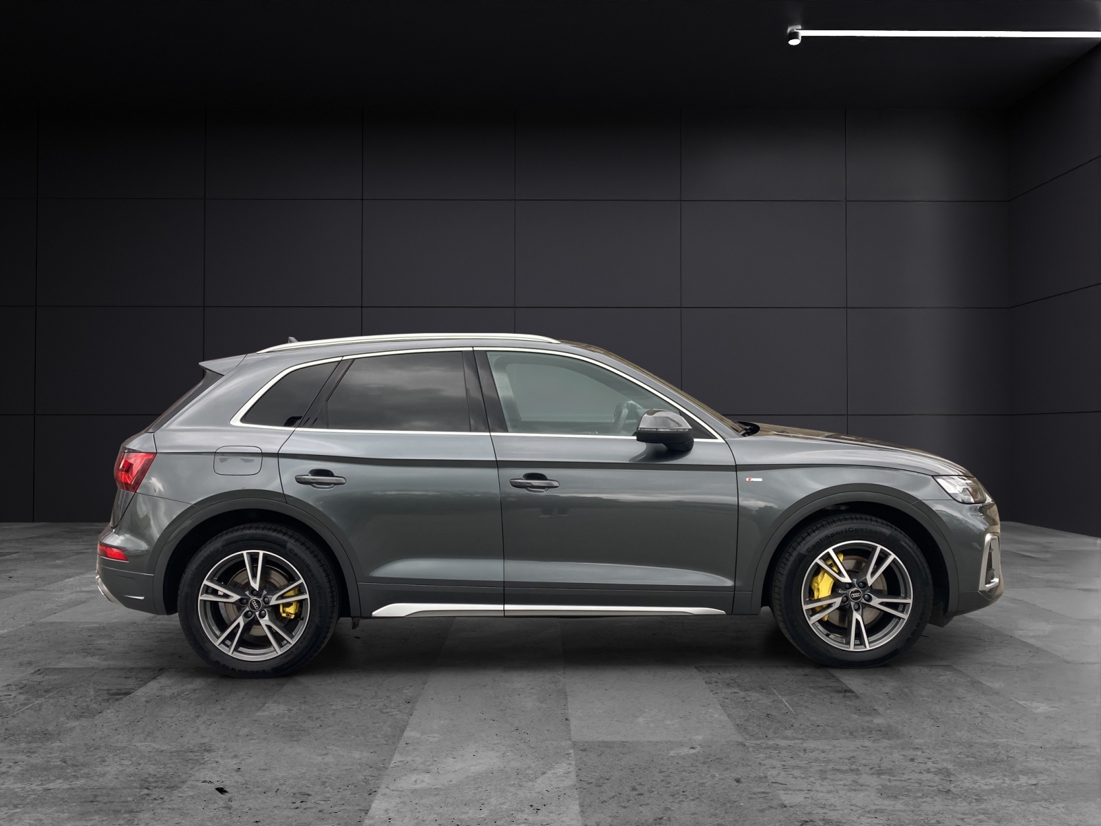 Fahrzeugabbildung Audi Q5 55 TFSI e quattro S-line