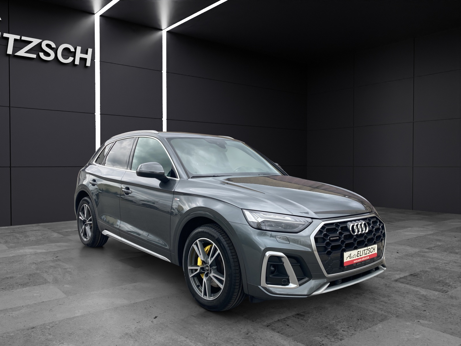 Fahrzeugabbildung Audi Q5 55 TFSI e quattro S-line