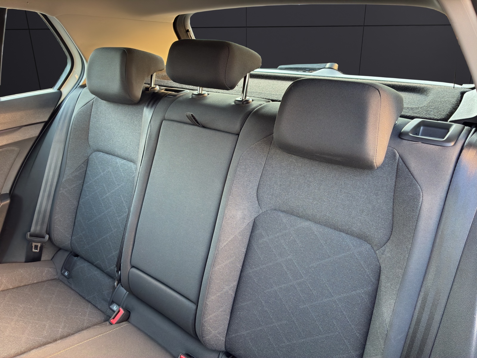 Fahrzeugabbildung Volkswagen Golf VIII Life DSG TDI LED ACC SH PDC Ambiente Navi Klima