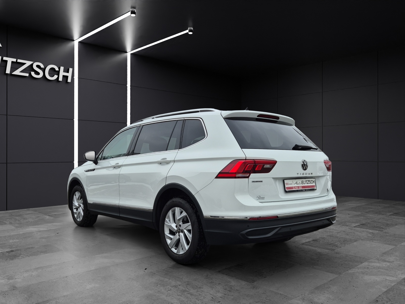 Fahrzeugabbildung Volkswagen Tiguan Allspace TDI LED AHK Navi AID ACC SH 18