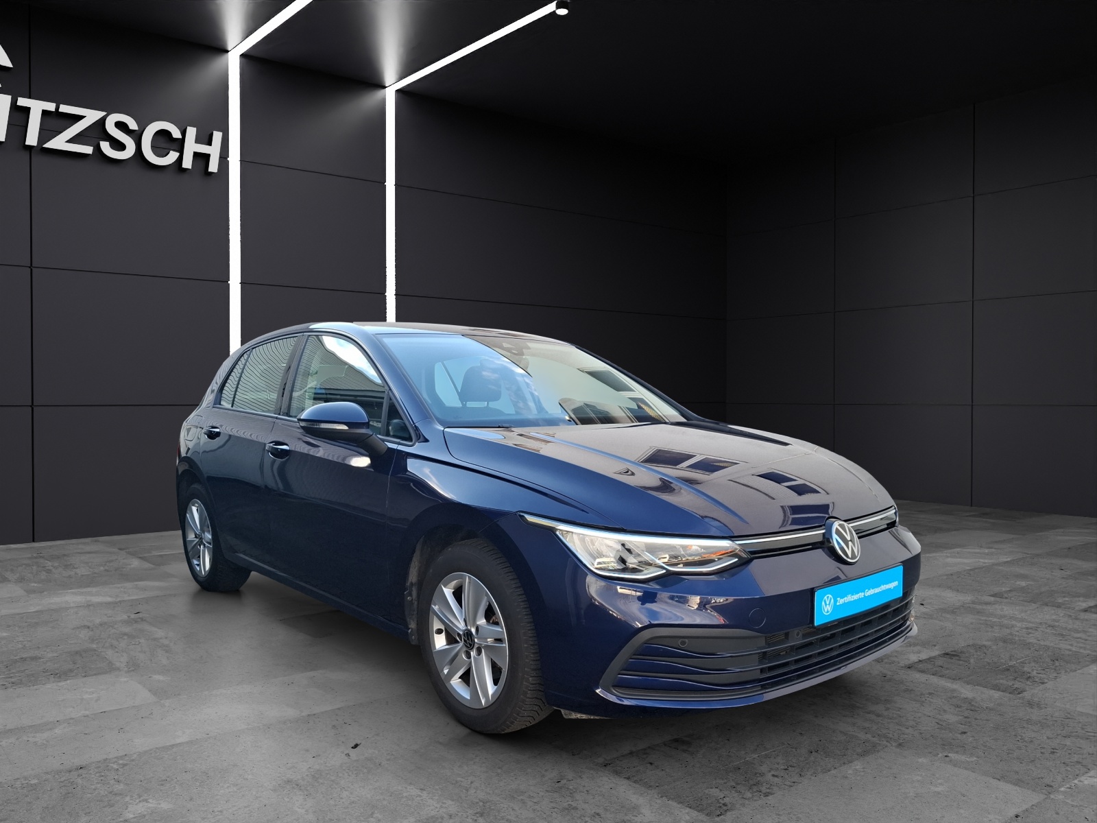 Fahrzeugabbildung Volkswagen Golf VIII TSI Life LED ACC AID NAVI PDC SHZ LM