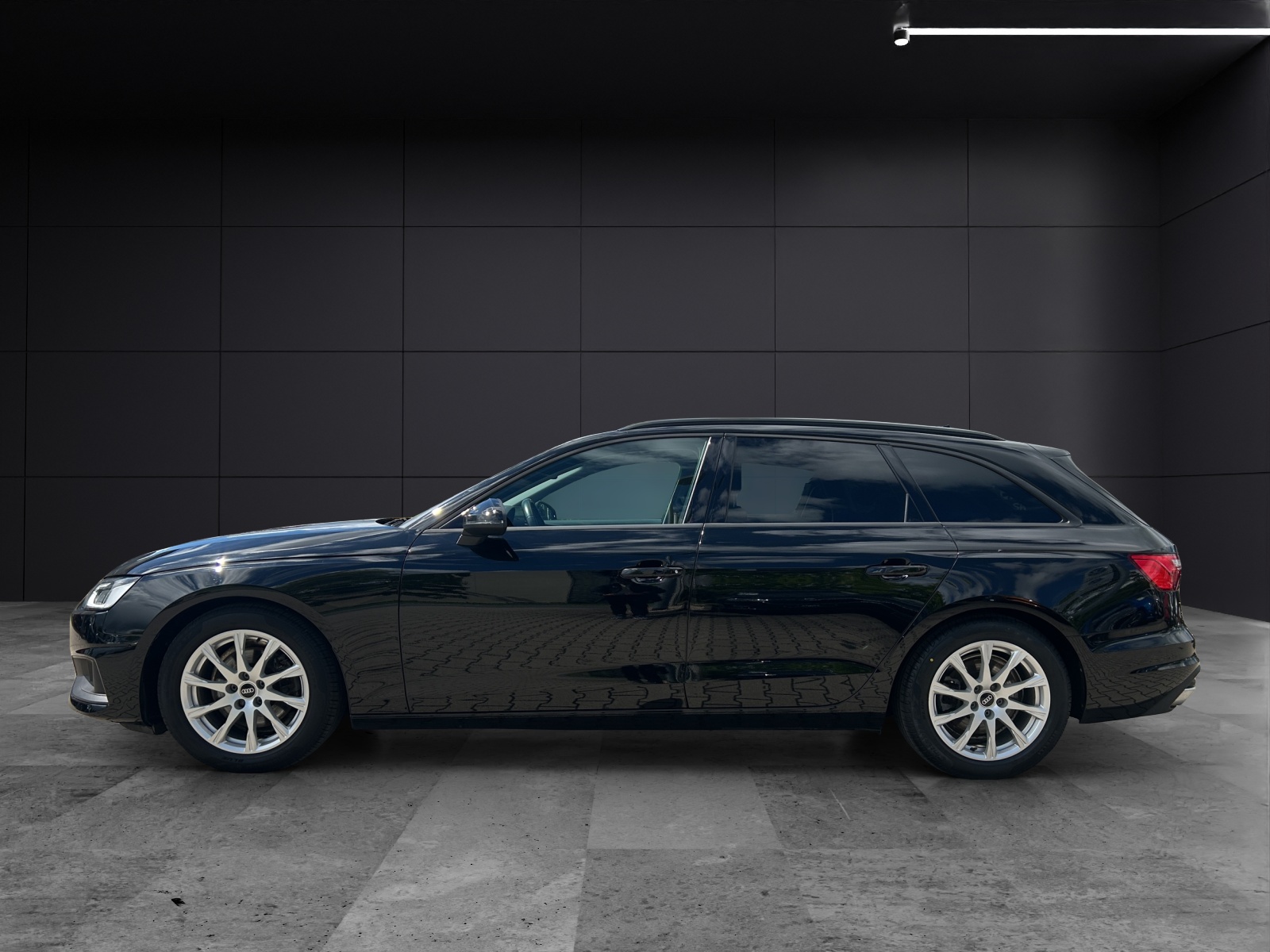 Fahrzeugabbildung Audi A4 Avant 35 TFSI S tronic ACC RKF CLIMA LED