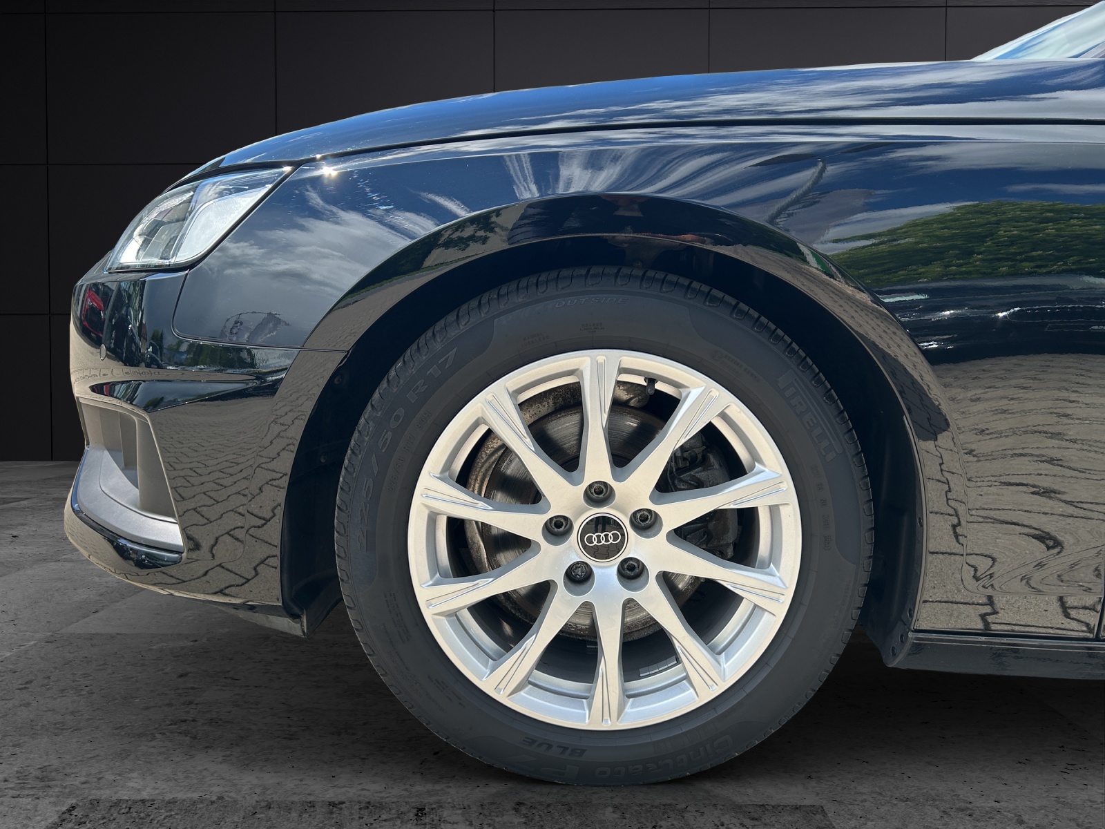 Fahrzeugabbildung Audi A4 Avant 35 TFSI S tronic ACC RKF CLIMA LED
