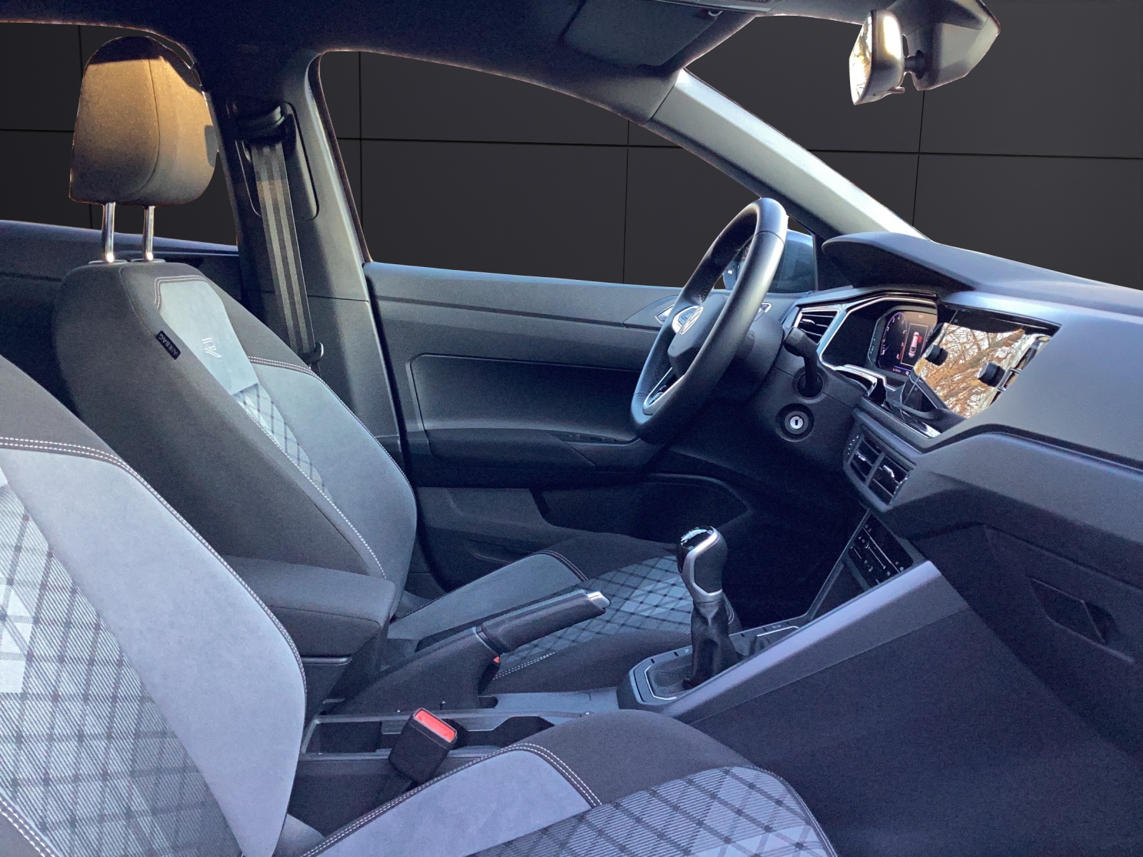 Fahrzeugabbildung Volkswagen Taigo R-Line MATRIX ACC AID NAVI PDC SHZ