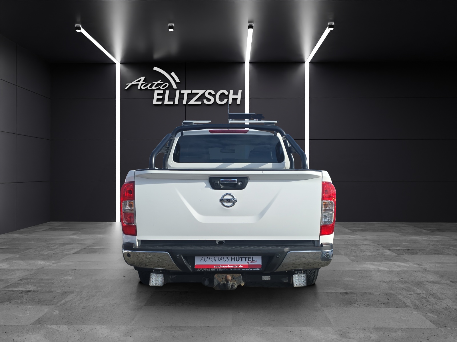Fahrzeugabbildung Nissan Navara NP300 Tekna Double Cab 4x4 LED Navi AHK SHZ Kamera