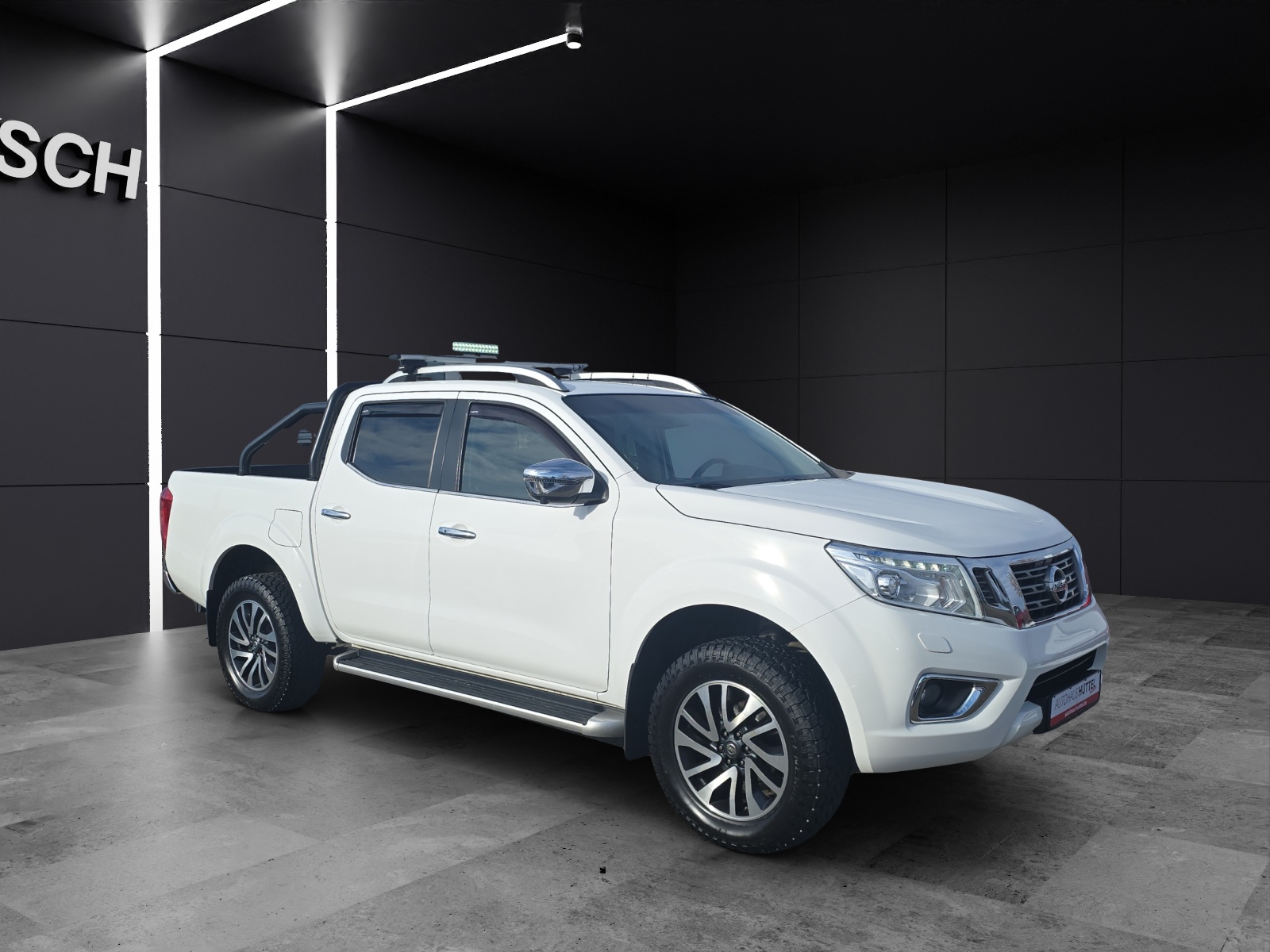 Fahrzeugabbildung Nissan Navara NP300 Tekna Double Cab 4x4 LED Navi AHK SHZ Kamera