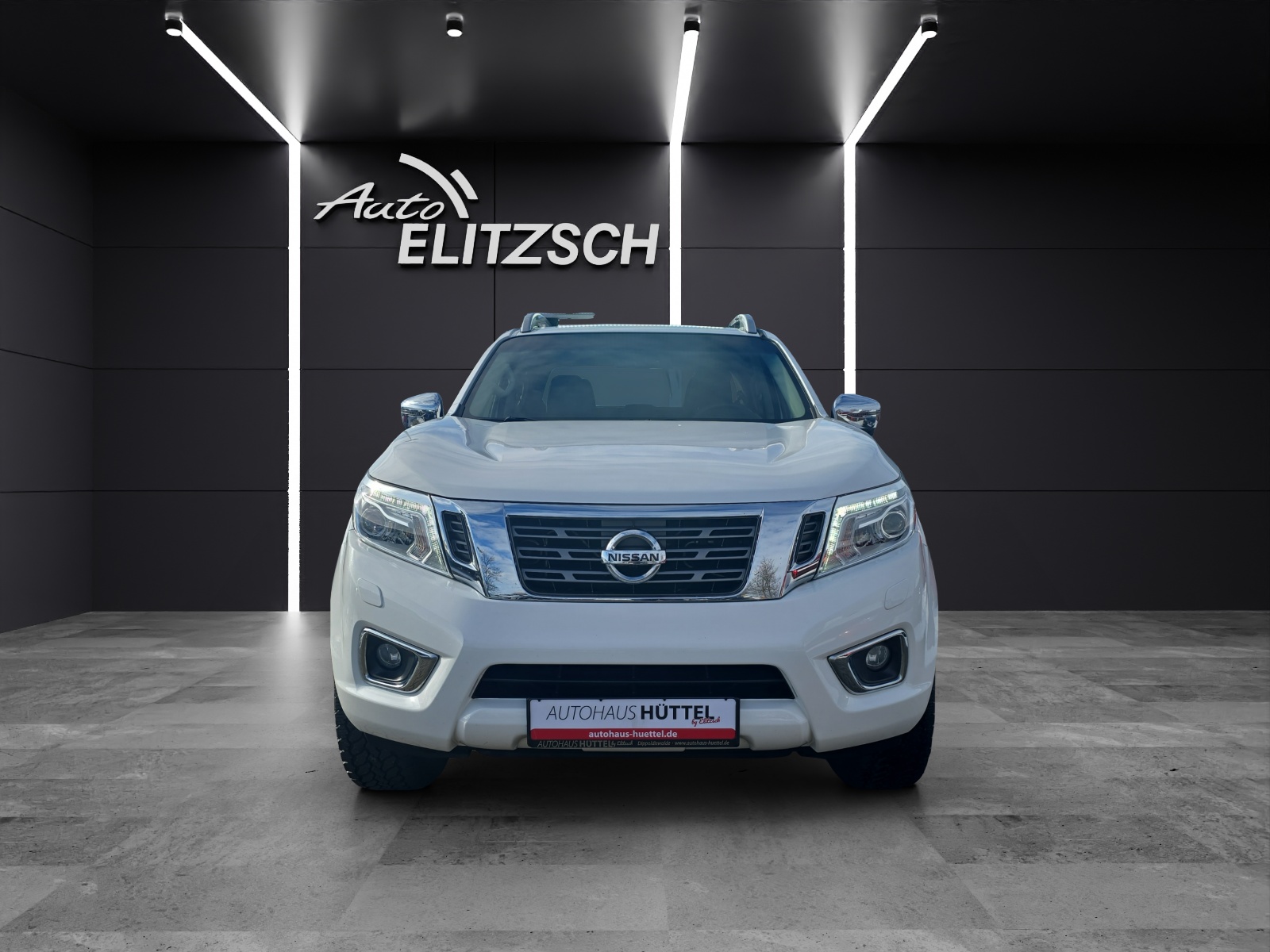 Fahrzeugabbildung Nissan Navara NP300 Tekna Double Cab 4x4 LED Navi AHK SHZ Kamera