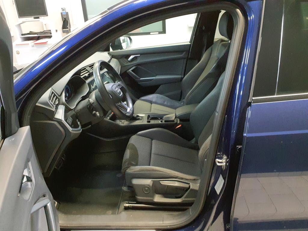 Fahrzeugabbildung Audi Q3 35 TFSI S-line S-tronic LED AVC APP ACC PDC SH