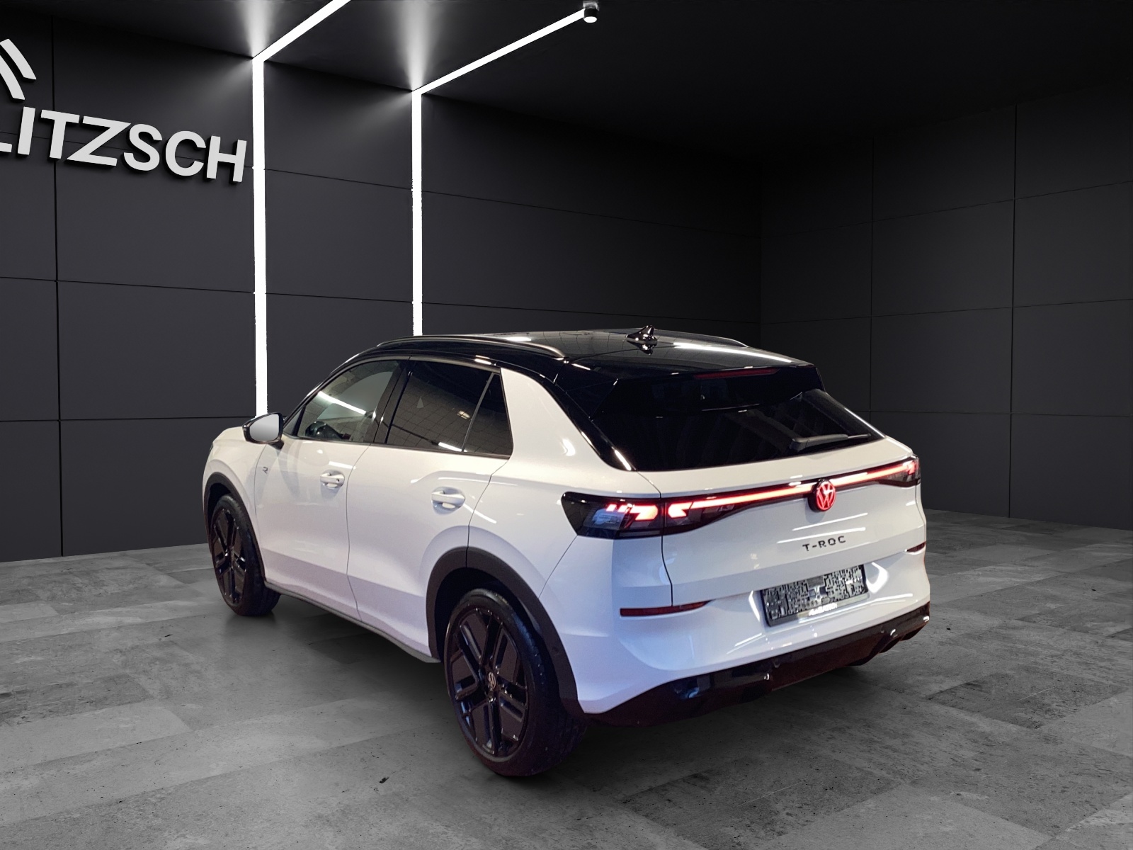 Fahrzeugabbildung Volkswagen T-Roc R-Line-Black-Style AHZV IQ.LIGHT SH H&K