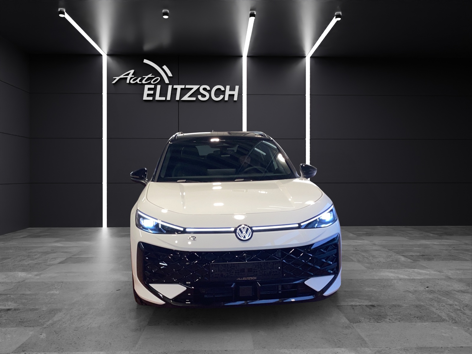 Fahrzeugabbildung Volkswagen T-Roc R-Line-Black-Style AHZV IQ.LIGHT SH H&K