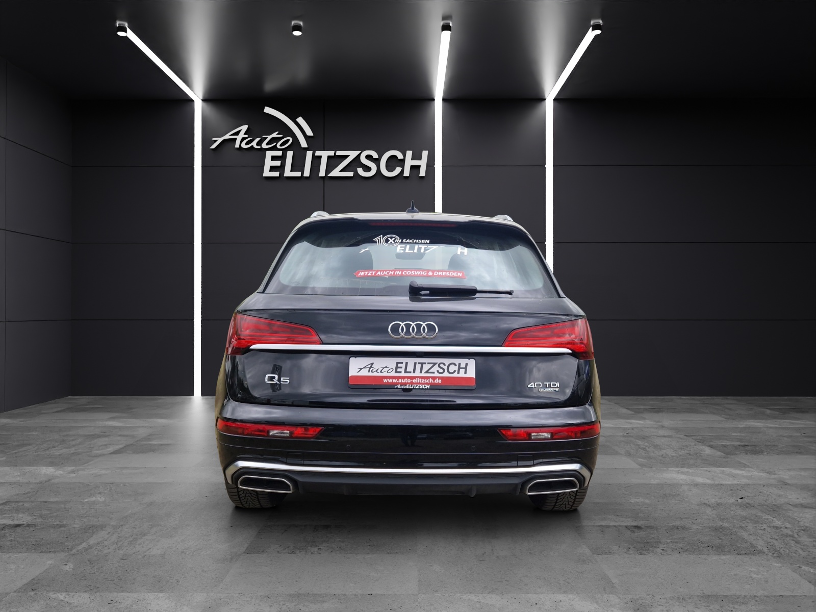Fahrzeugabbildung Audi Q5 TDI quattro S line Navi RearView