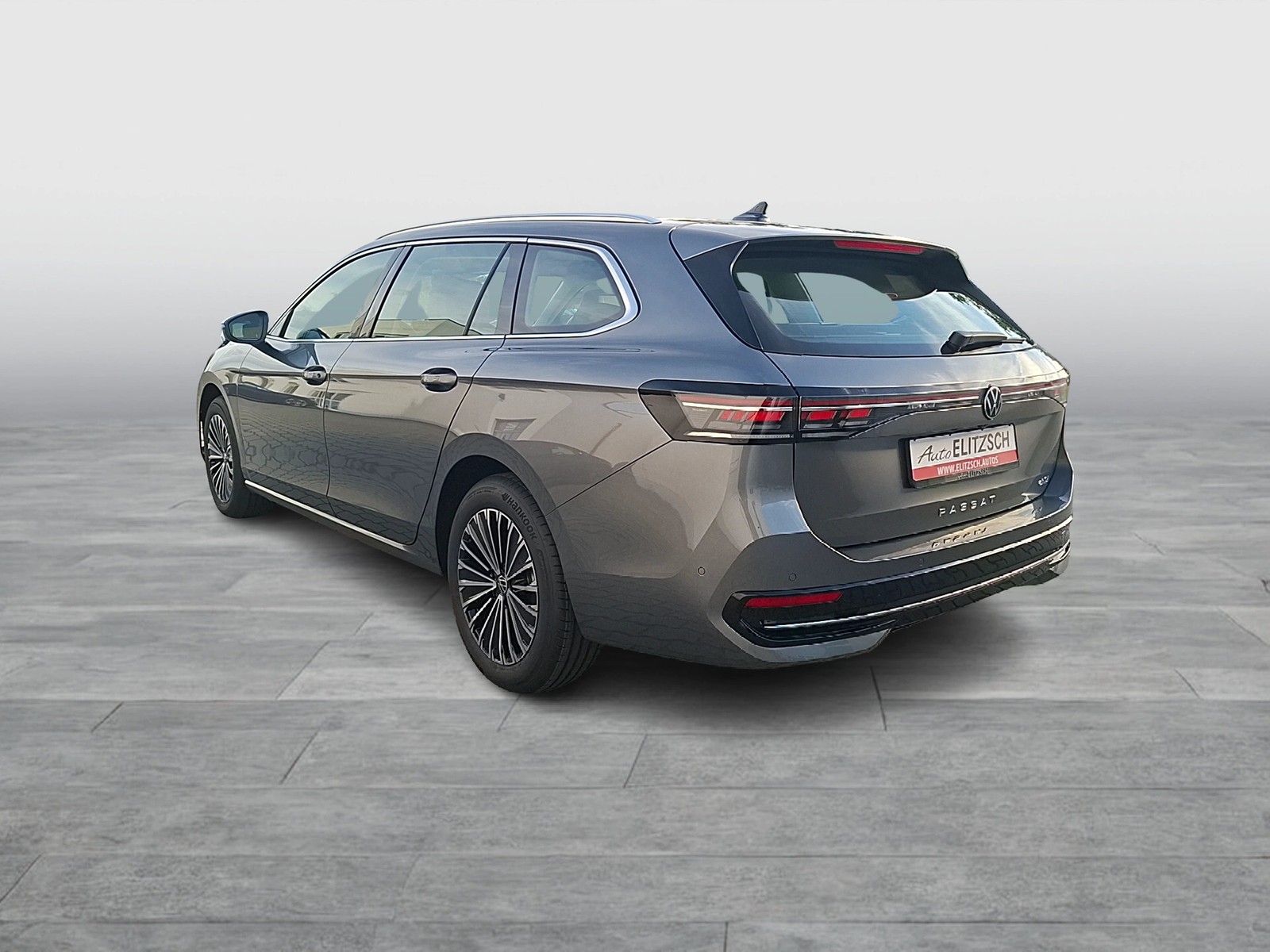 Fahrzeugabbildung Volkswagen Passat Variant eTSI Elegance DSG Matrix AHK Navi AID HUD ACC RFK SH
