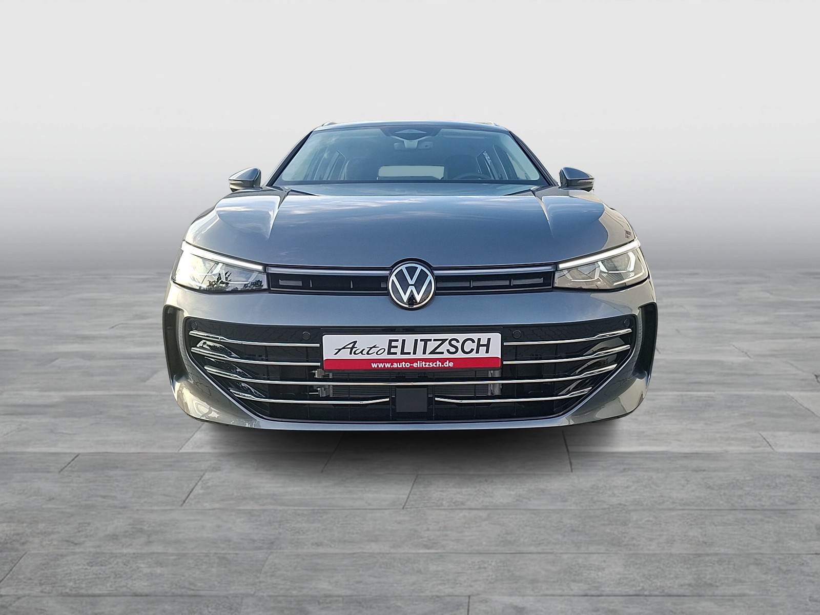 Fahrzeugabbildung Volkswagen Passat Variant eTSI Elegance DSG Matrix AHK Navi AID HUD ACC RFK SH