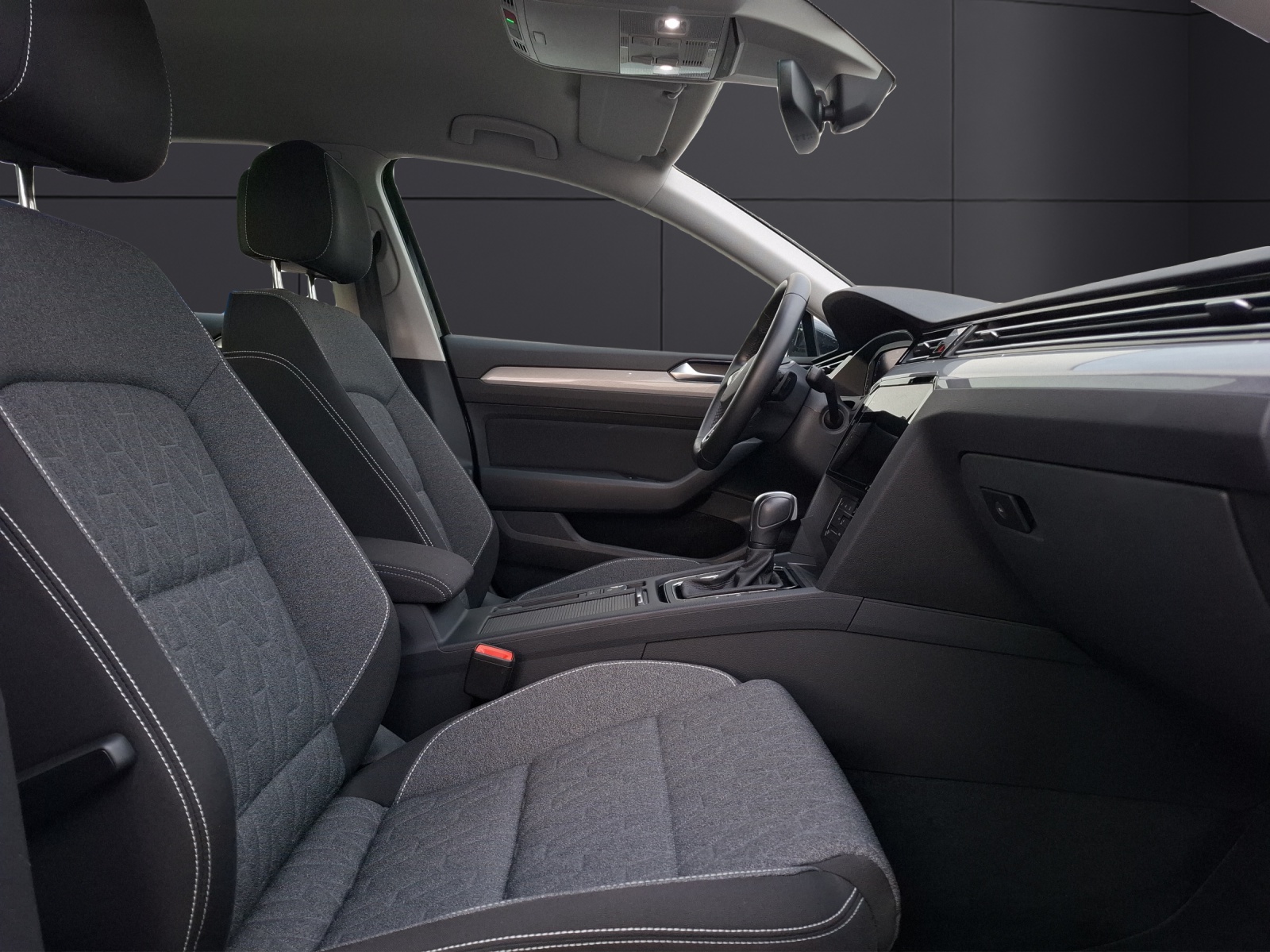 Fahrzeugabbildung Volkswagen Passat Variant TDI Business DSG 4M Standhzg. Matrix Navi AID ACC RFK SH