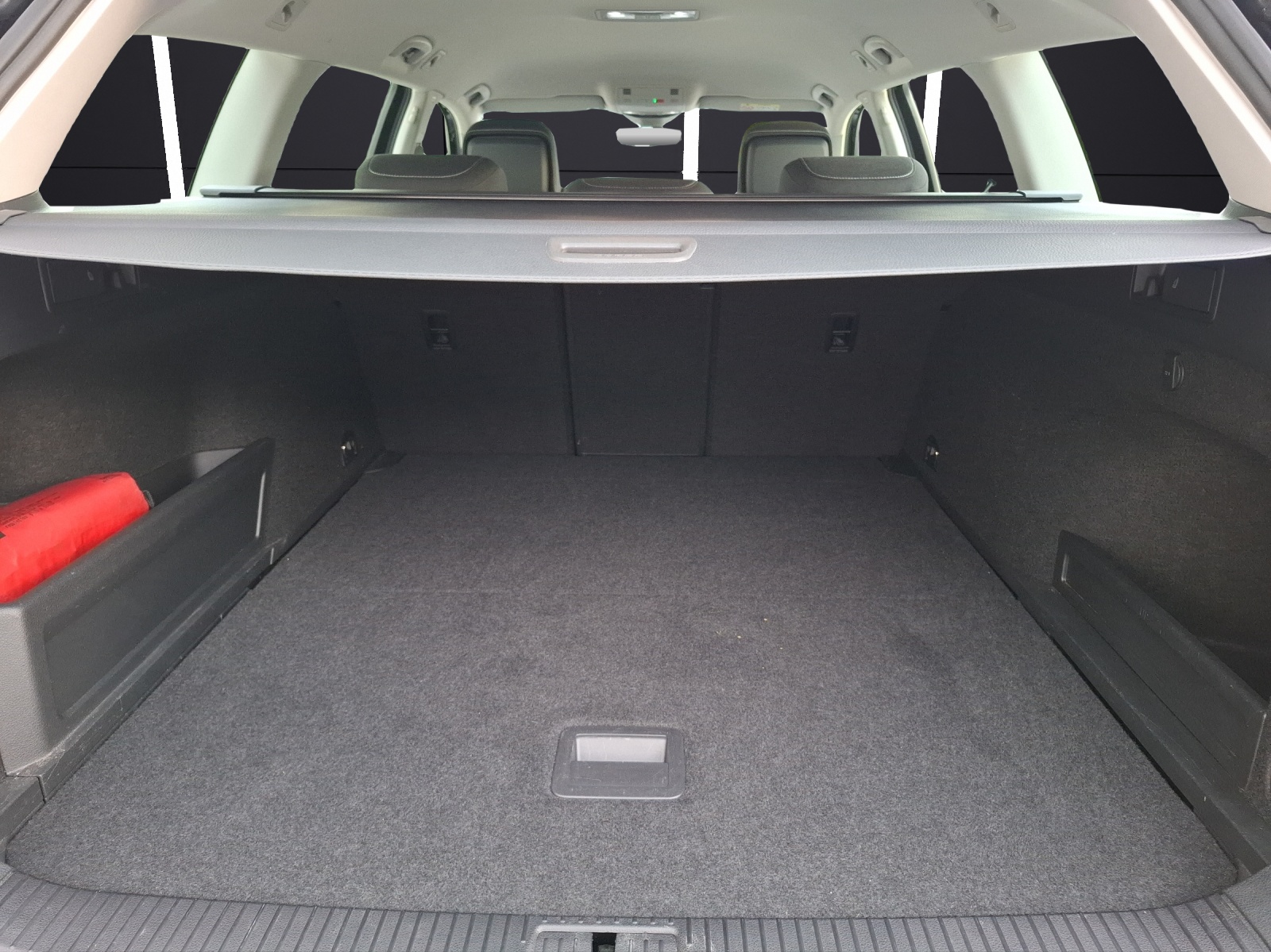Fahrzeugabbildung Volkswagen Passat Variant TDI Business DSG 4M Standhzg. Matrix Navi AID ACC RFK SH
