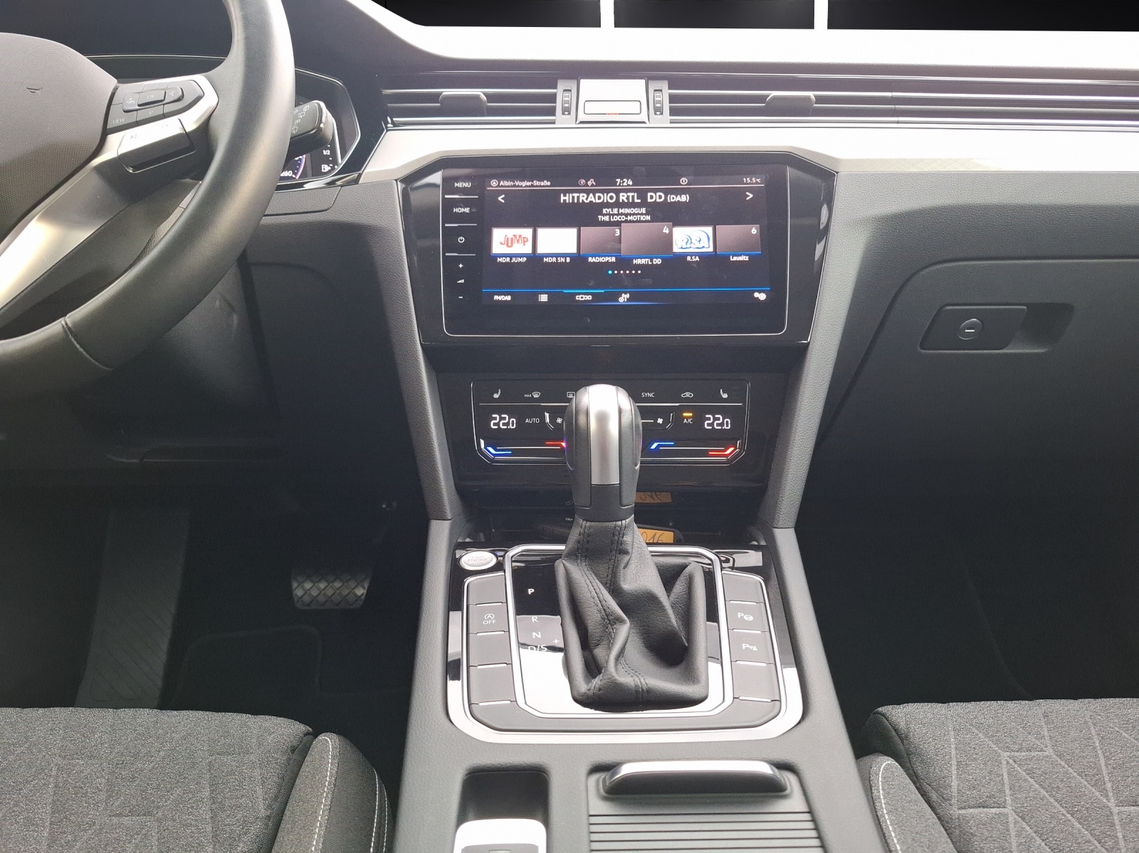 Fahrzeugabbildung Volkswagen Passat Variant TDI Business DSG 4M Standhzg. Matrix Navi AID ACC RFK SH