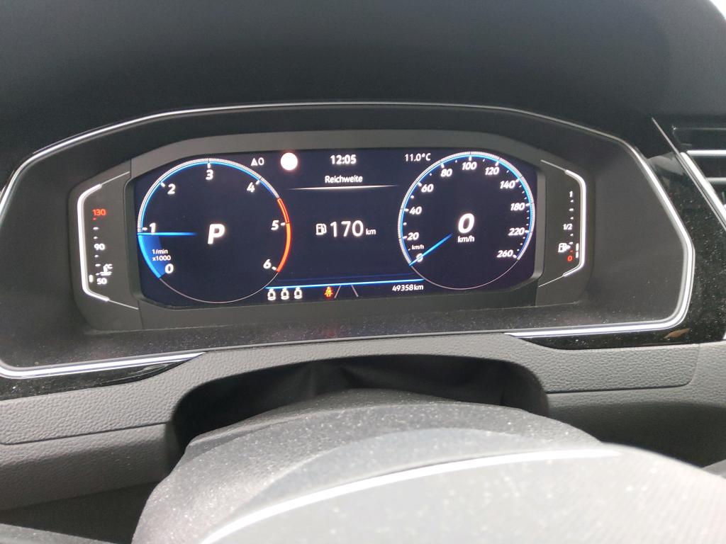 Fahrzeugabbildung Volkswagen Passat Variant TDI Business DSG 4M Standhzg. Matrix Navi AID ACC RFK SH