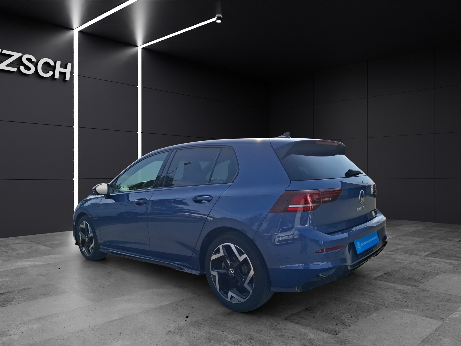 Fahrzeugabbildung Volkswagen Golf VIII TSI R-Line LED APP AID ACC RFK SH LHZ LM