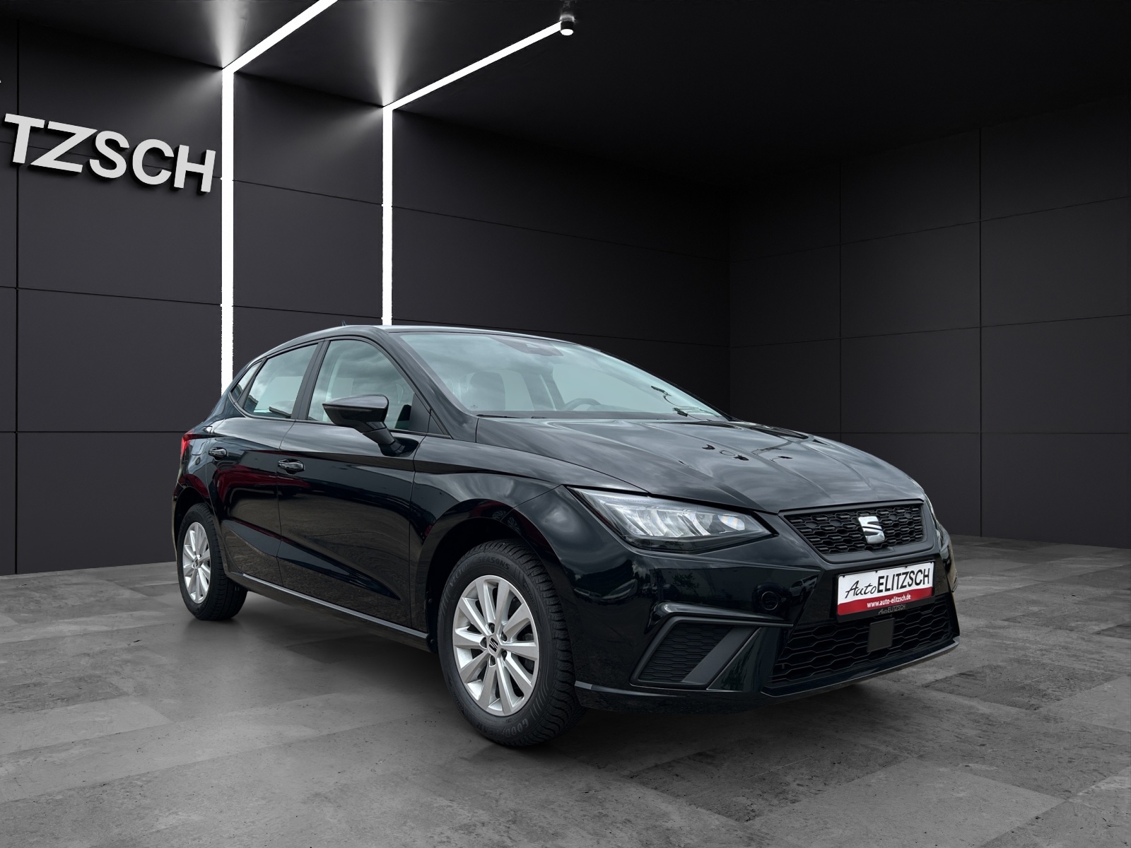 Fahrzeugabbildung SEAT Ibiza TSI Style DSG LED PDC CarPlay GRA SH