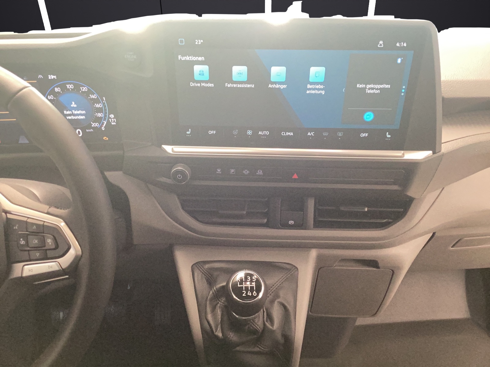 Fahrzeugabbildung Volkswagen Transporter Kombi TDI 81 kW LR AHK KLIMA ASSISTENZ PAKET