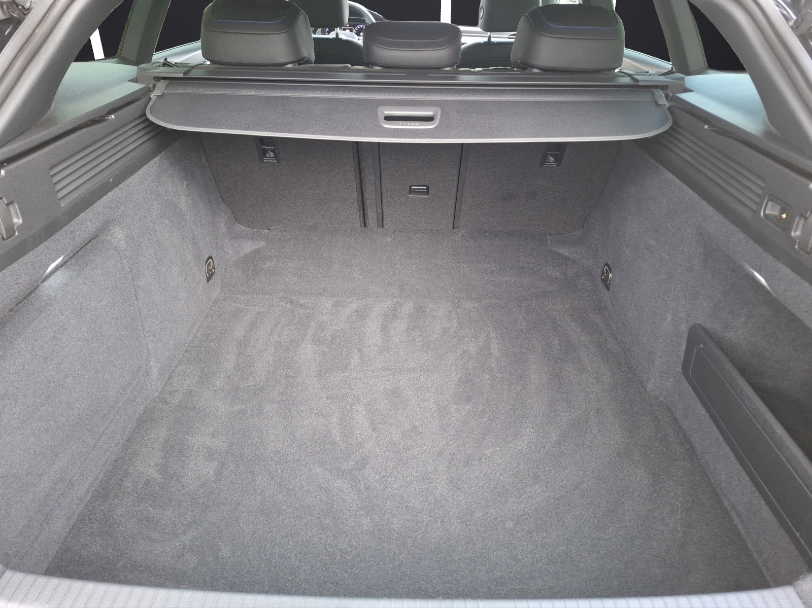 Fahrzeugabbildung Volkswagen Arteon SB R 4M DSG LED AHK Navi AID ACC RFK SH 20