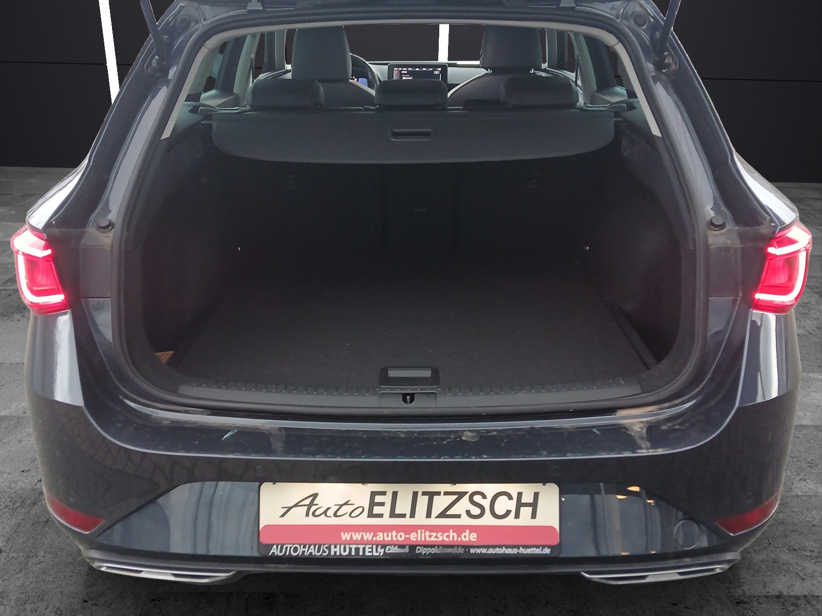 Fahrzeugabbildung SEAT Leon Sportstourer FR 1.5 TSI ACT ACC LED NAVI KLIMA