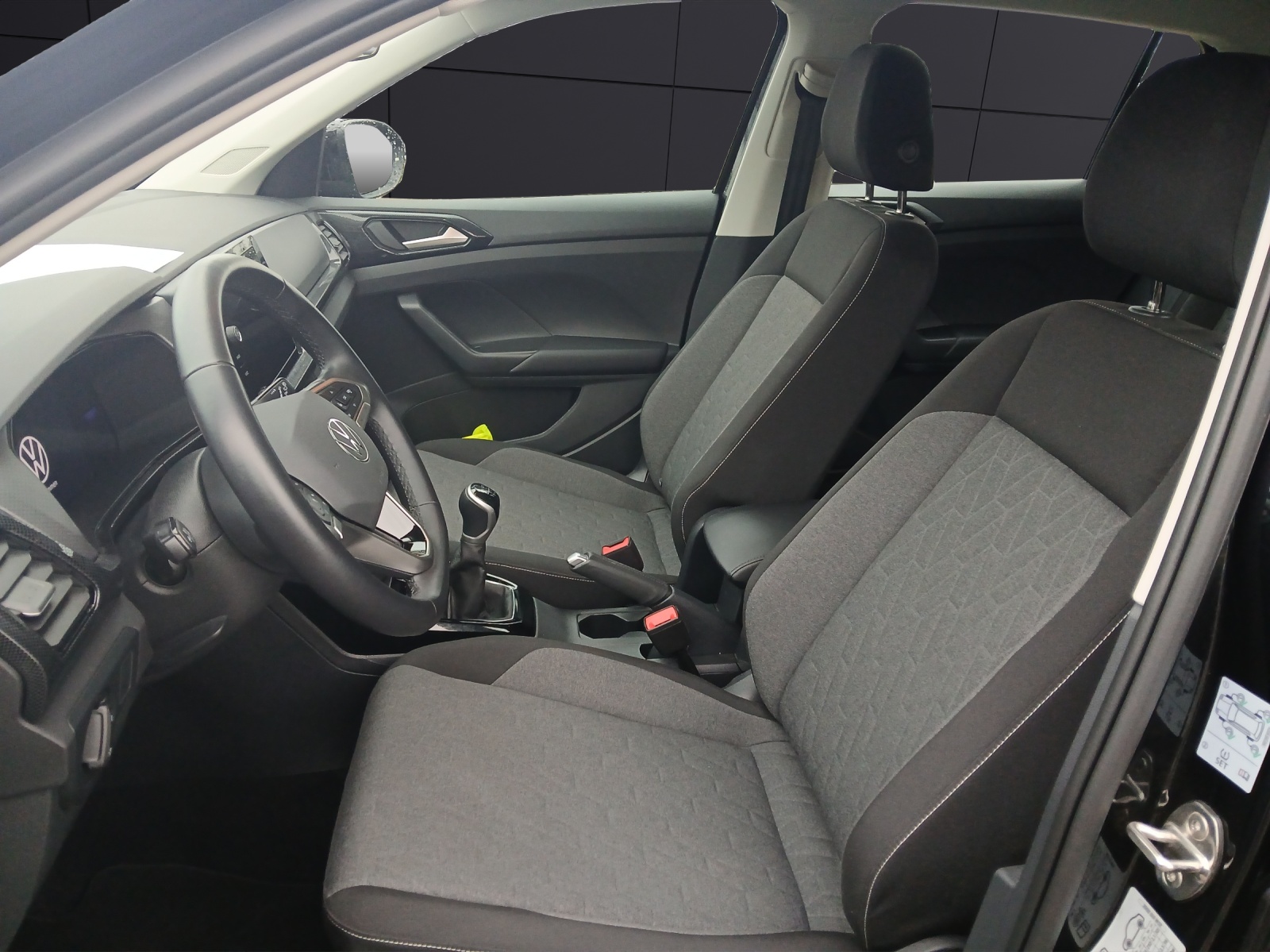 Fahrzeugabbildung Volkswagen T-Cross TSI Life Matrix AID ACC PDC SH