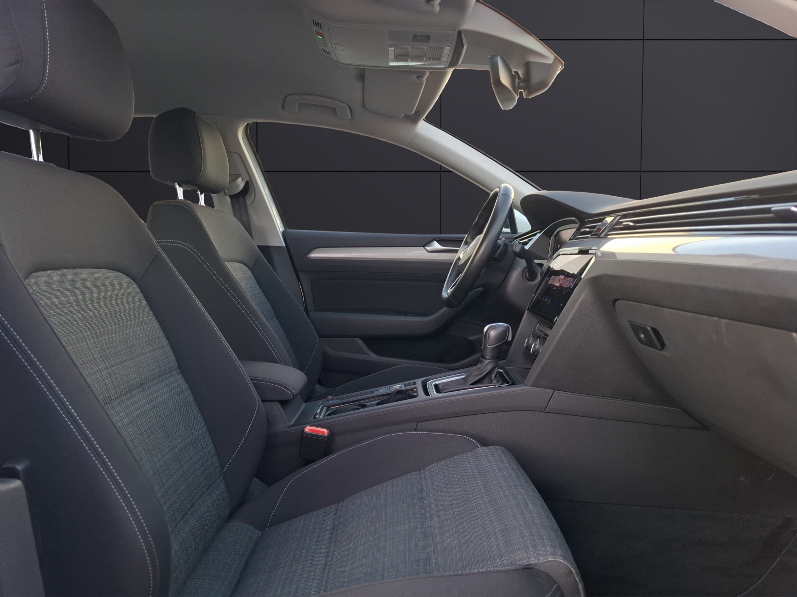 Fahrzeugabbildung Volkswagen Passat Variant TDI Business DSG Standhzg LED Navi ACC RFK SH