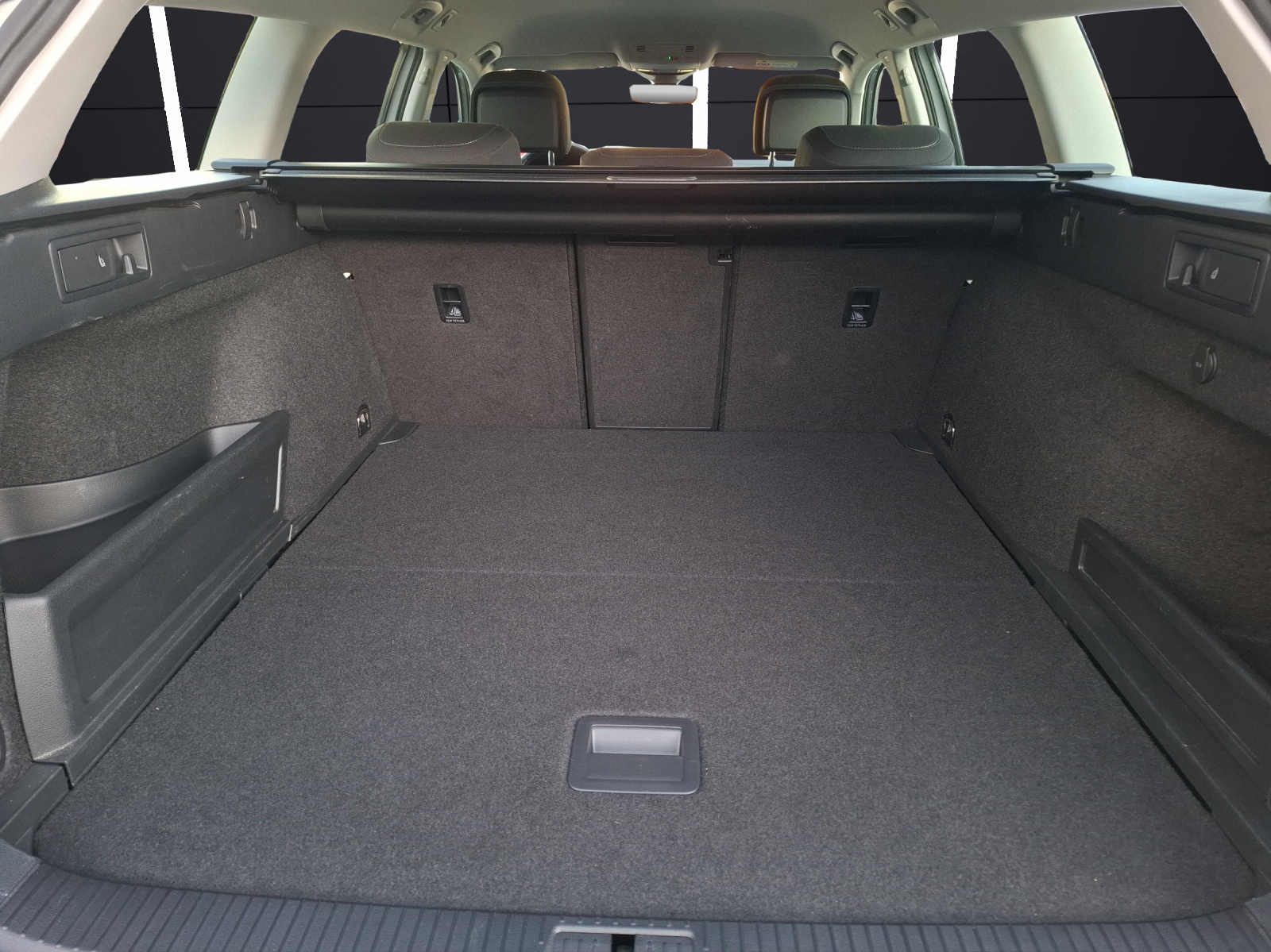 Fahrzeugabbildung Volkswagen Passat Variant TDI Business DSG Standhzg LED Navi ACC RFK SH