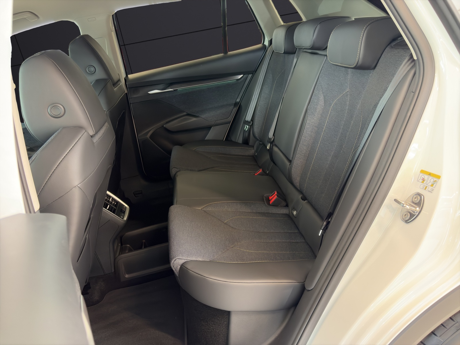 Fahrzeugabbildung SKODA Elroq Selection 60 AHK MATRIX